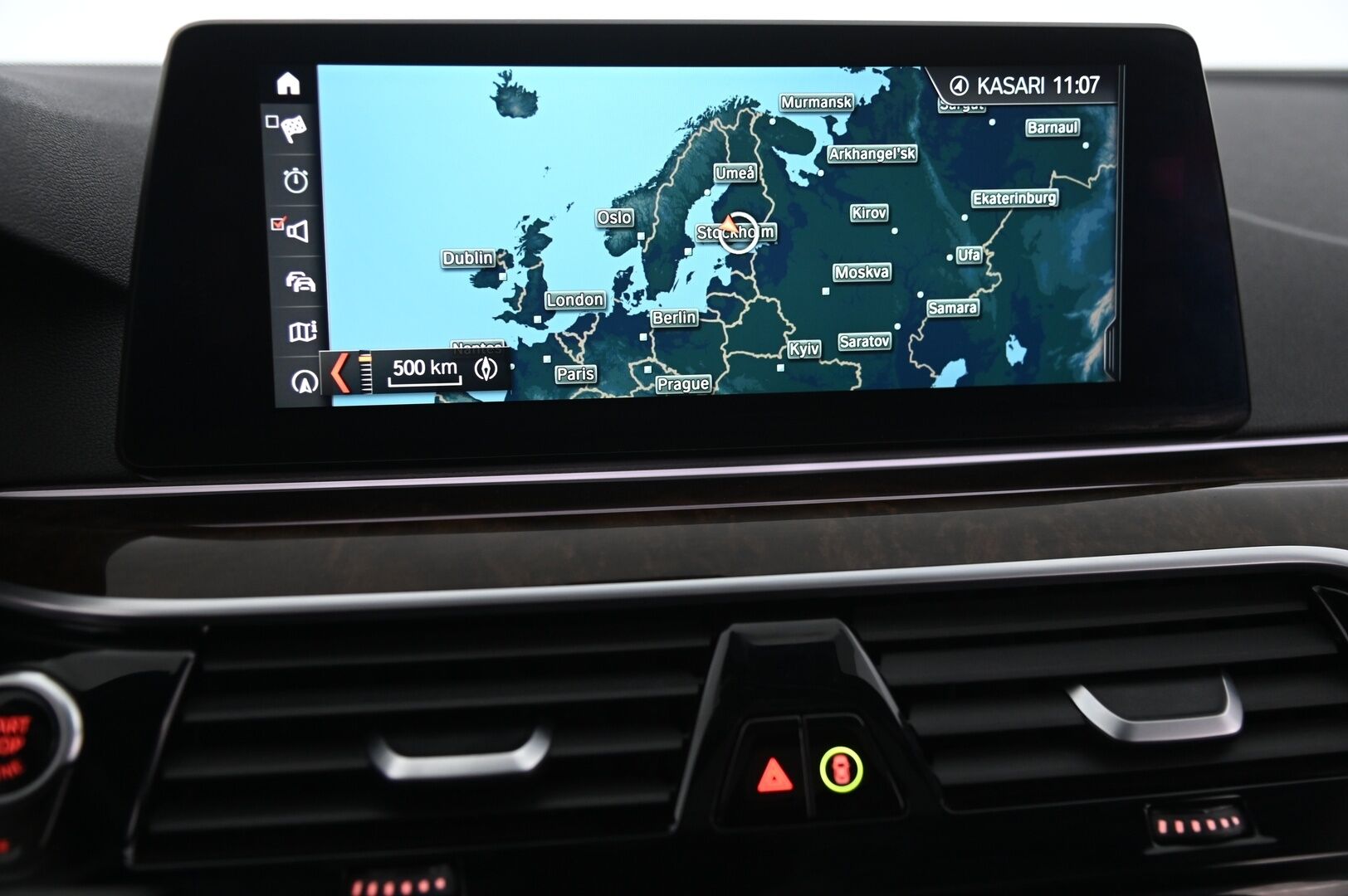 BMW 530 2017 G30 Sedan 530d A Business M Sport - Juuri katsastettu! | H&K | HUD | DA+ | Kattoikkuna | P*kamera | Applecarplay | Individual sisusta | AD-blue vaihdettu | 2x Renkaat & vanteineen