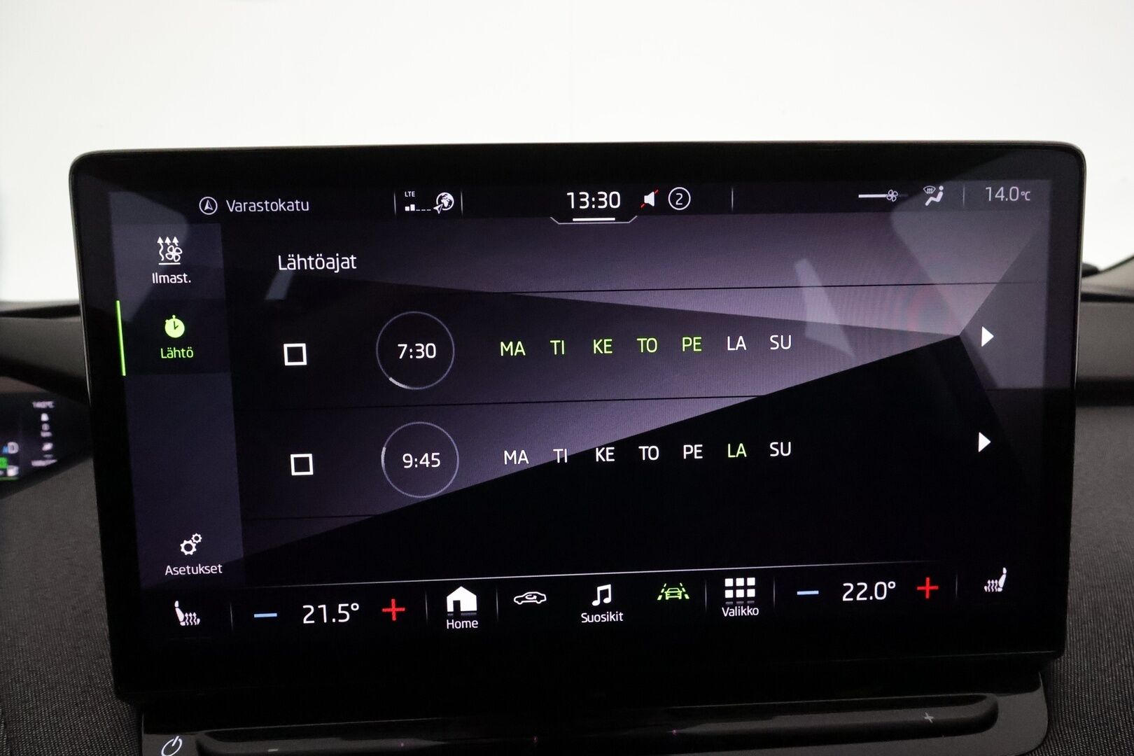 Skoda Enyaq 2022 80 iV - 3,99 % KORKOTARJOUS TÄHÄN AUTOON 31.8. ASTI! - 1Om Suomiauto / Lämpöpumppu / Adapt.Vakkari / ALV / KeylessGo / 360-Kamera / Crystal Matrix LED / Muistipenkki / Puolinahat / Hyvät varusteet!