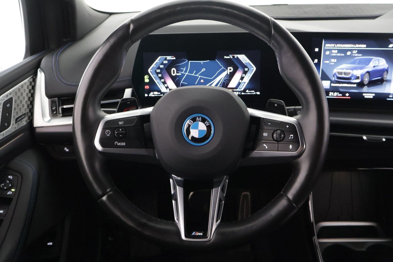 BMW 230 2022 U06 Active Tourer 230e xDrive Charged Edition M Sport *Driving Assistant Plus / H&K / Koukku / Kuskin penkki muistilla ja hieronnalla* - 3,99 % KORKOTARJOUS TÄHÄN AUTOON - *Juuri Huollettu / Portimao Blue / Shadow Line / IconicSounds*