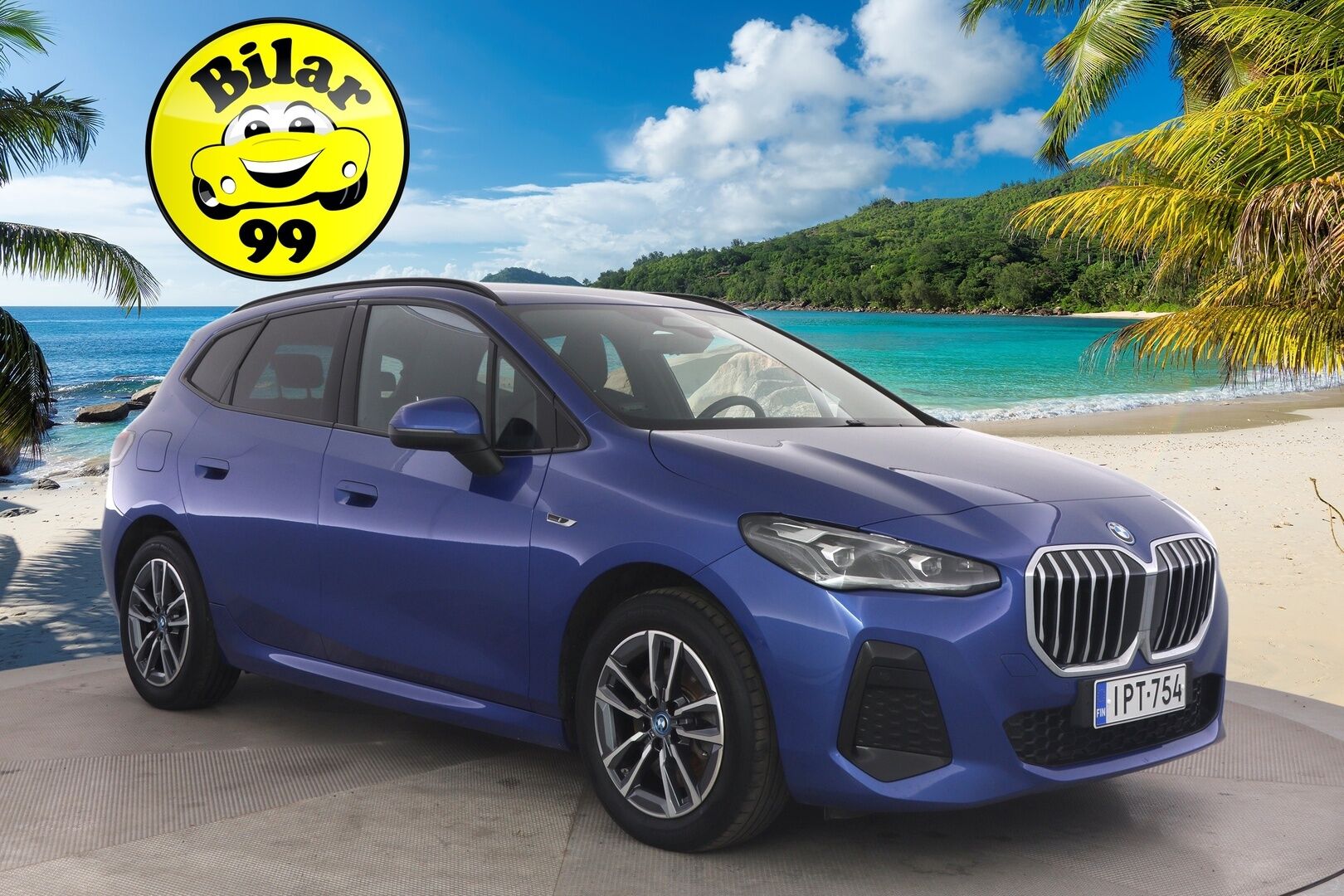 BMW 230 2022 U06 Active Tourer 230e xDrive Charged Edition M Sport *Driving Assistant Plus / H&K / Koukku / Kuskin penkki muistilla ja hieronnalla* - 3,99 % KORKOTARJOUS TÄHÄN AUTOON - *Juuri Huollettu / Portimao Blue / Shadow Line / IconicSounds*