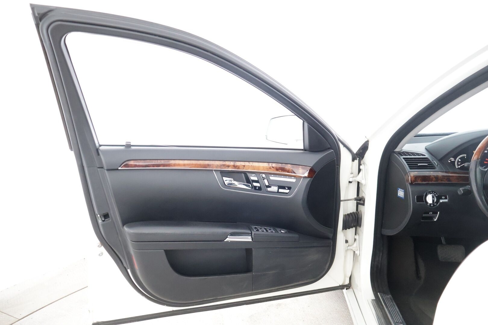 Mercedes-Benz S 2006 S 350 Sedan (AA) 4ov 3498cm3 A - Todella hieno yksilö pienillä kilometreillä!