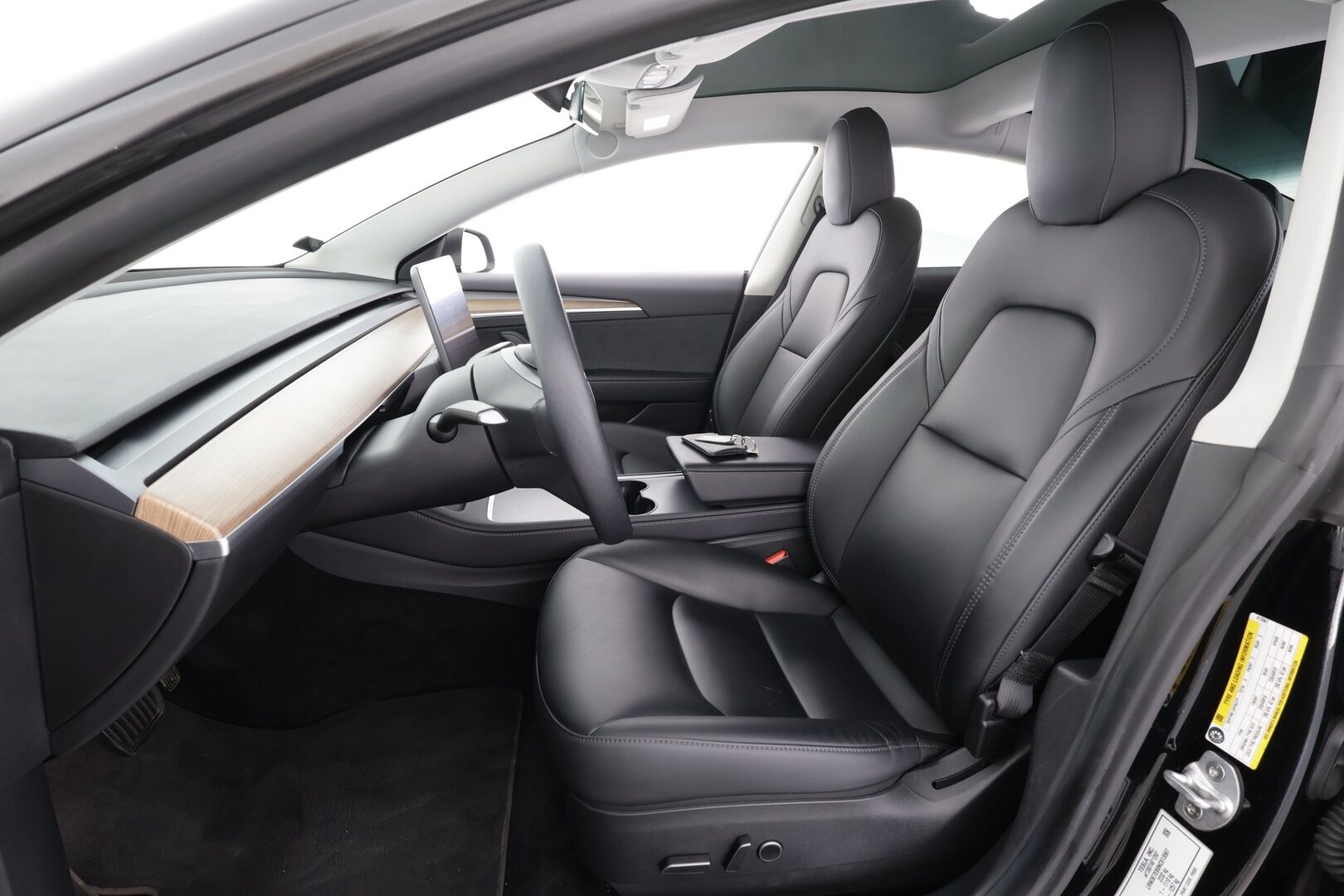 Tesla Model 3 2022 Long Range Dual Motor AWD * Koukku / Lasikatto / ILP /  ACC / Matrix-LED / P.Kamera / Muistipenkki / Premium Audio * - Akku kuntotarkastettu! / 2x Latauskaapelit / Kahdet renkaat