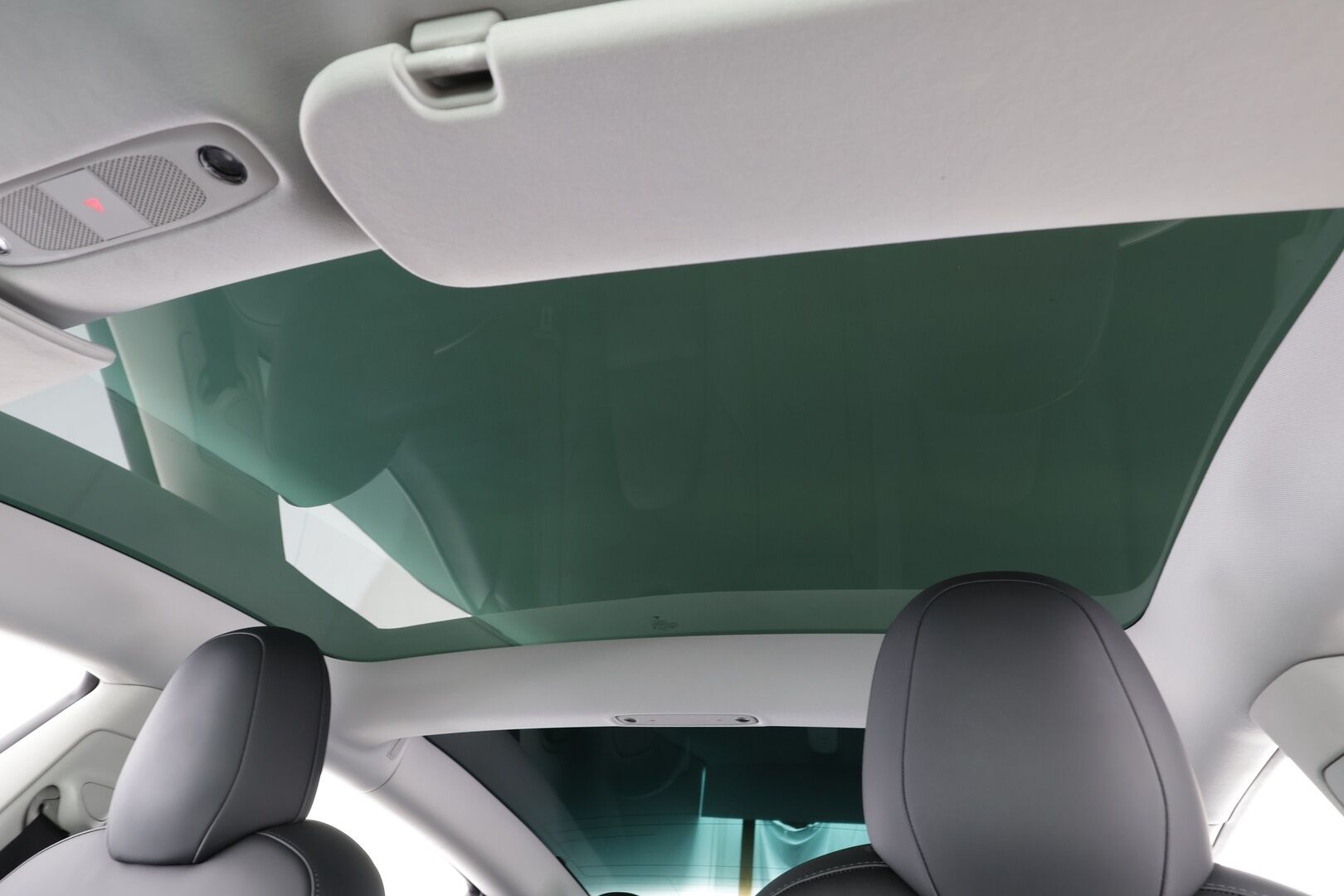 Tesla Model 3 2022 Long Range Dual Motor AWD * Koukku / Lasikatto / ILP /  ACC / Matrix-LED / P.Kamera / Muistipenkki / Premium Audio * - Akku kuntotarkastettu! / 2x Latauskaapelit / Kahdet renkaat