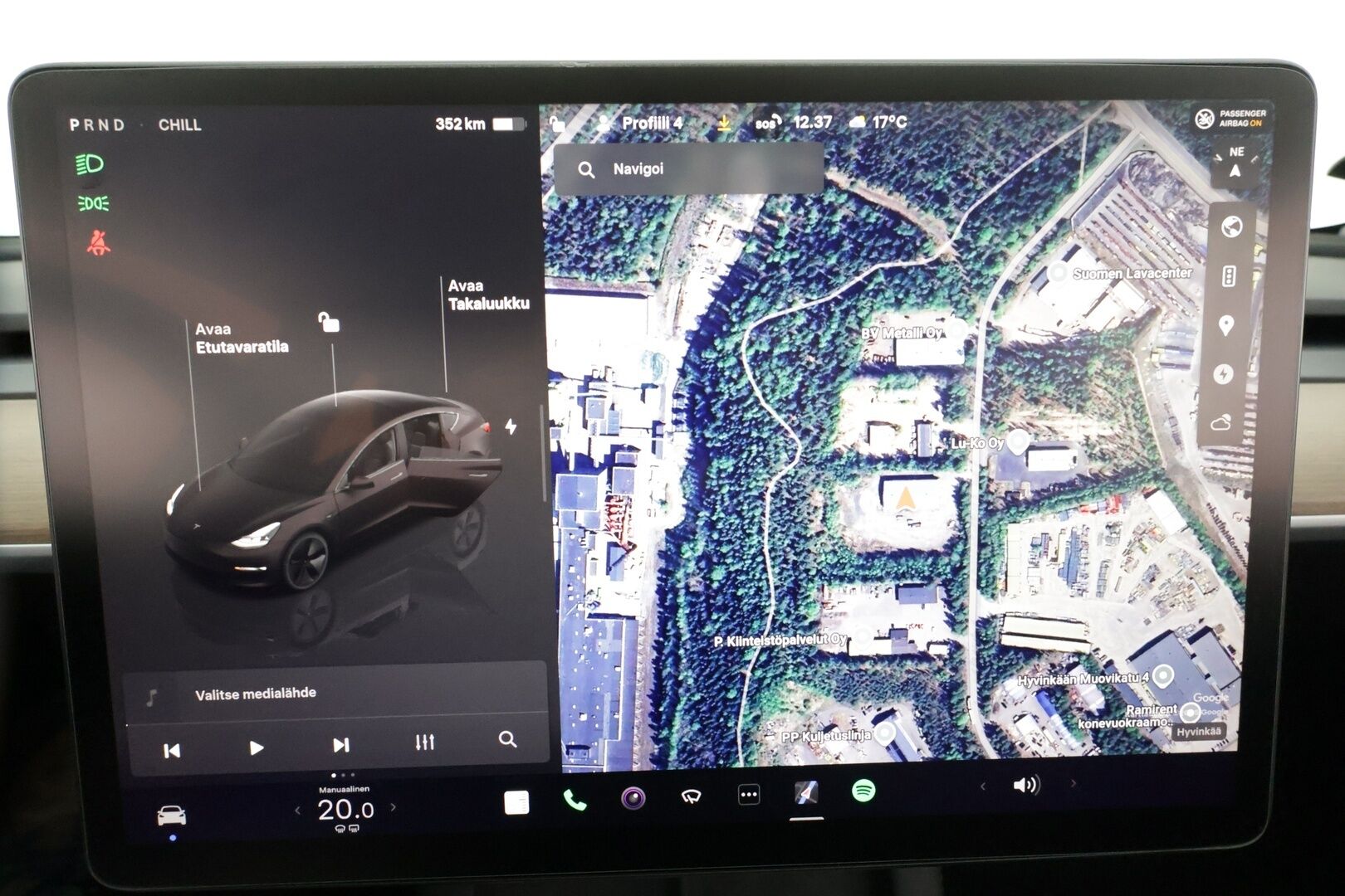 Tesla Model 3 2022 Long Range Dual Motor AWD * Koukku / Lasikatto / ILP /  ACC / Matrix-LED / P.Kamera / Muistipenkki / Premium Audio * - Akku kuntotarkastettu! / 2x Latauskaapelit / Kahdet renkaat