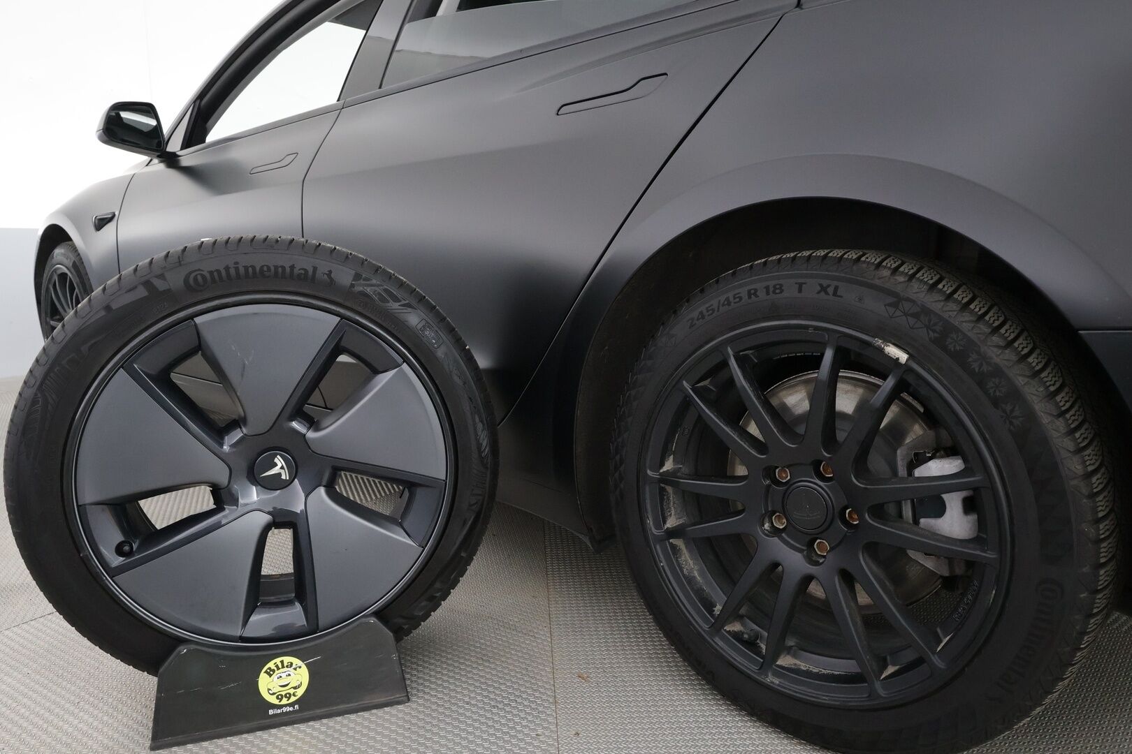 Tesla Model 3 2022 Long Range Dual Motor AWD * Koukku / Lasikatto / ILP /  ACC / Matrix-LED / P.Kamera / Muistipenkki / Premium Audio * - Akku kuntotarkastettu! / 2x Latauskaapelit / Kahdet renkaat