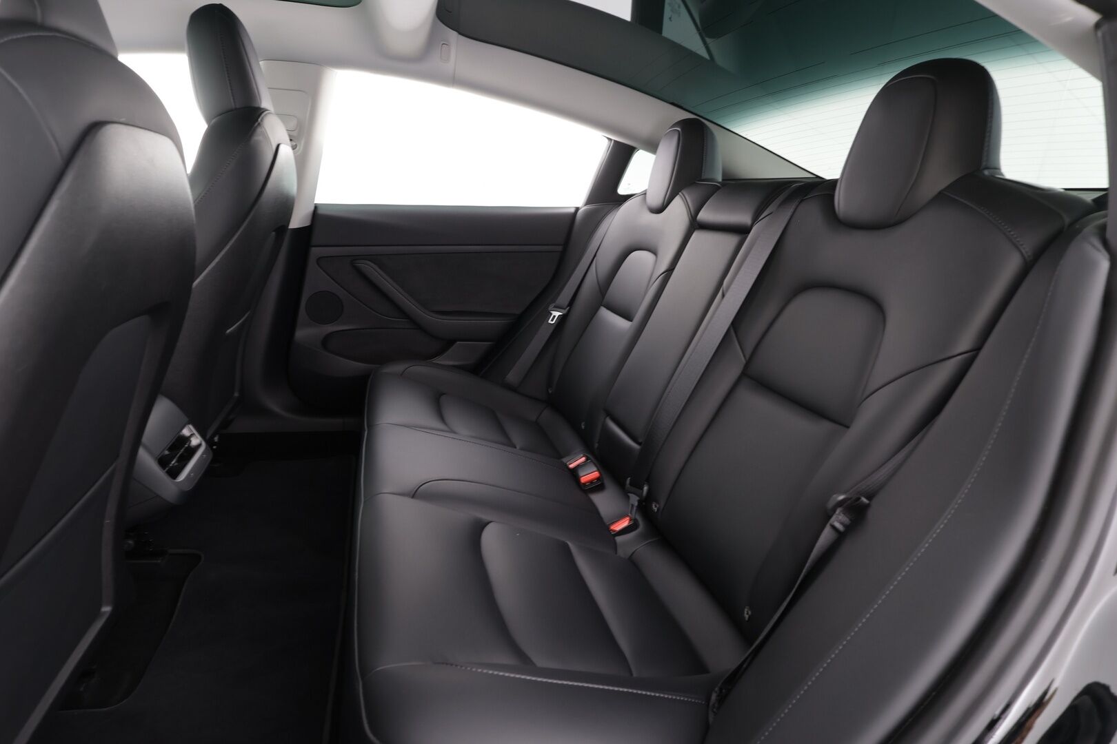 Tesla Model 3 2022 Long Range Dual Motor AWD * Koukku / Lasikatto / ILP /  ACC / Matrix-LED / P.Kamera / Muistipenkki / Premium Audio * - Akku kuntotarkastettu! / 2x Latauskaapelit / Kahdet renkaat