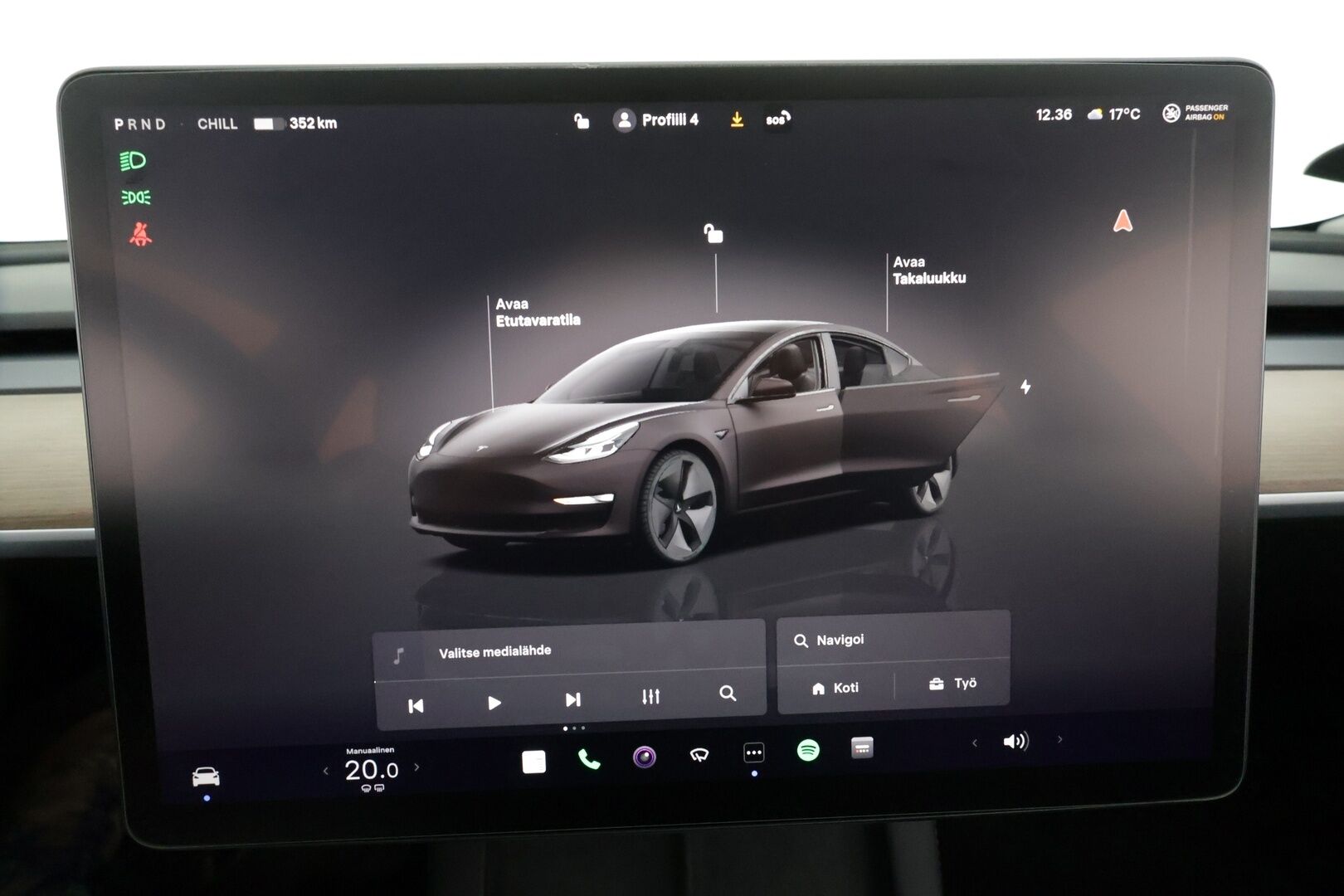 Tesla Model 3 2022 Long Range Dual Motor AWD * Koukku / Lasikatto / ILP /  ACC / Matrix-LED / P.Kamera / Muistipenkki / Premium Audio * - Akku kuntotarkastettu! / 2x Latauskaapelit / Kahdet renkaat