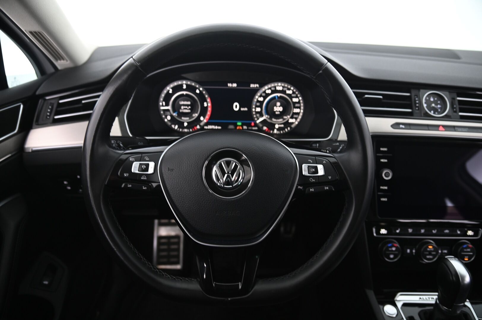 Volkswagen Passat 2018 Variant Alltrack 2,0 TDI 140 kW (190 hv) 4MOTION DSG-automaatti - ACC | nahat | Digimittaristo | Webasto | P.Kamera | Vetokoukku | 2x renkaat&vanteet