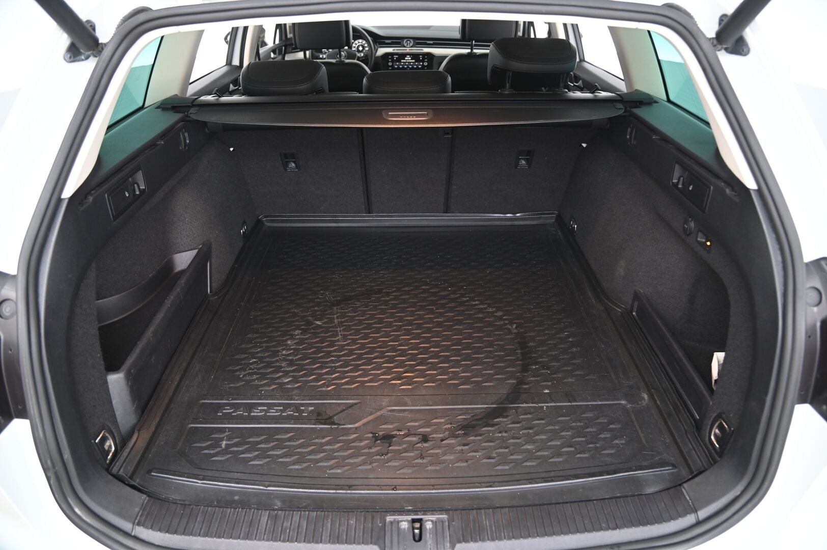 Volkswagen Passat 2018 Variant Alltrack 2,0 TDI 140 kW (190 hv) 4MOTION DSG-automaatti - ACC | nahat | Digimittaristo | Webasto | P.Kamera | Vetokoukku | 2x renkaat&vanteet