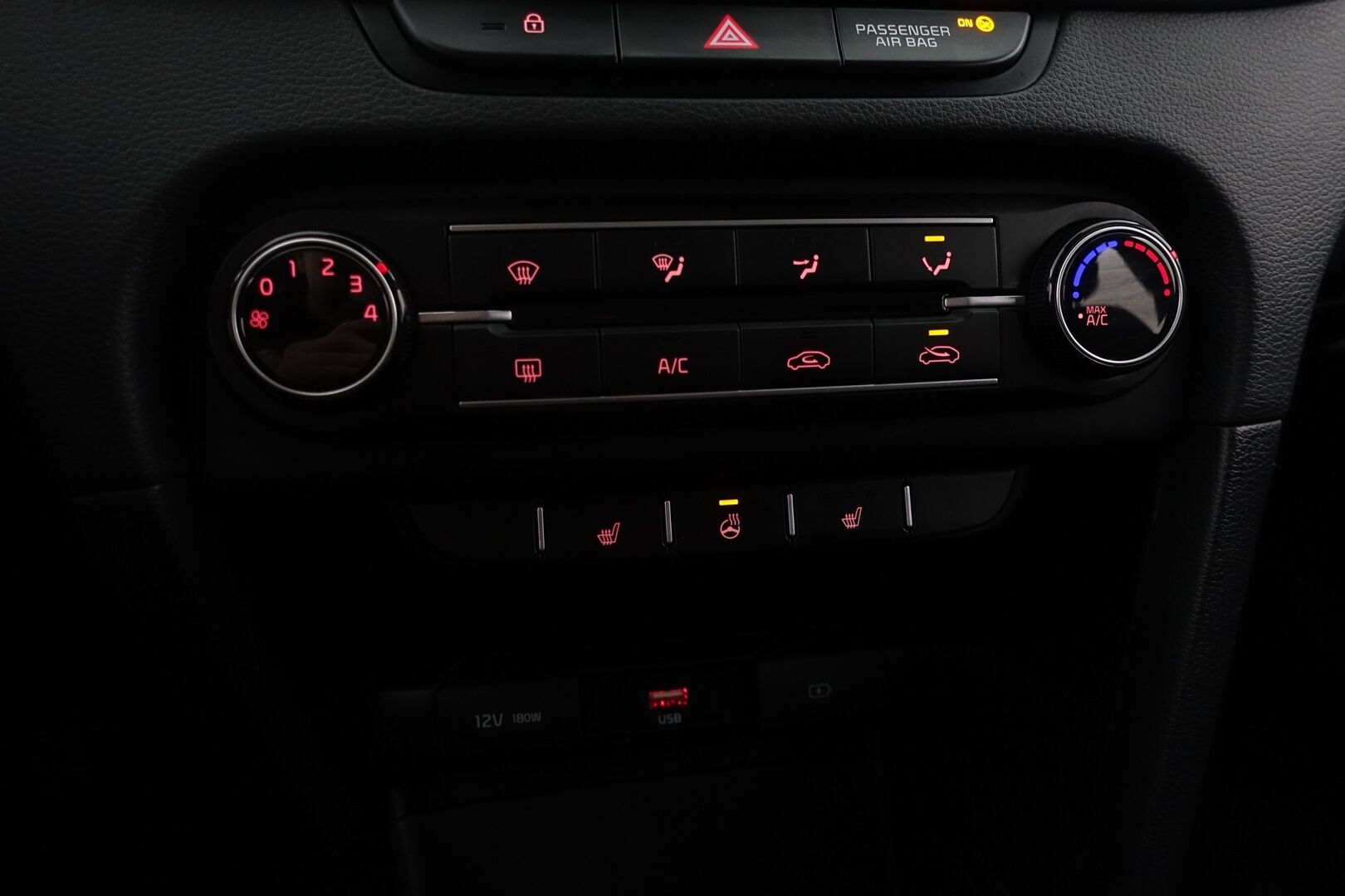 Kia Ceed 2022 1,0 T-GDI Mild-Hybrid 120hv LX SW DCT * Suomi-auto / Vakkari / P.Kamera / AppleCarPlay / Kaistavahti / 2X Renkaat * - HULLUT AVAJAISHULINAT KORKOTARJOUS 3,29 %