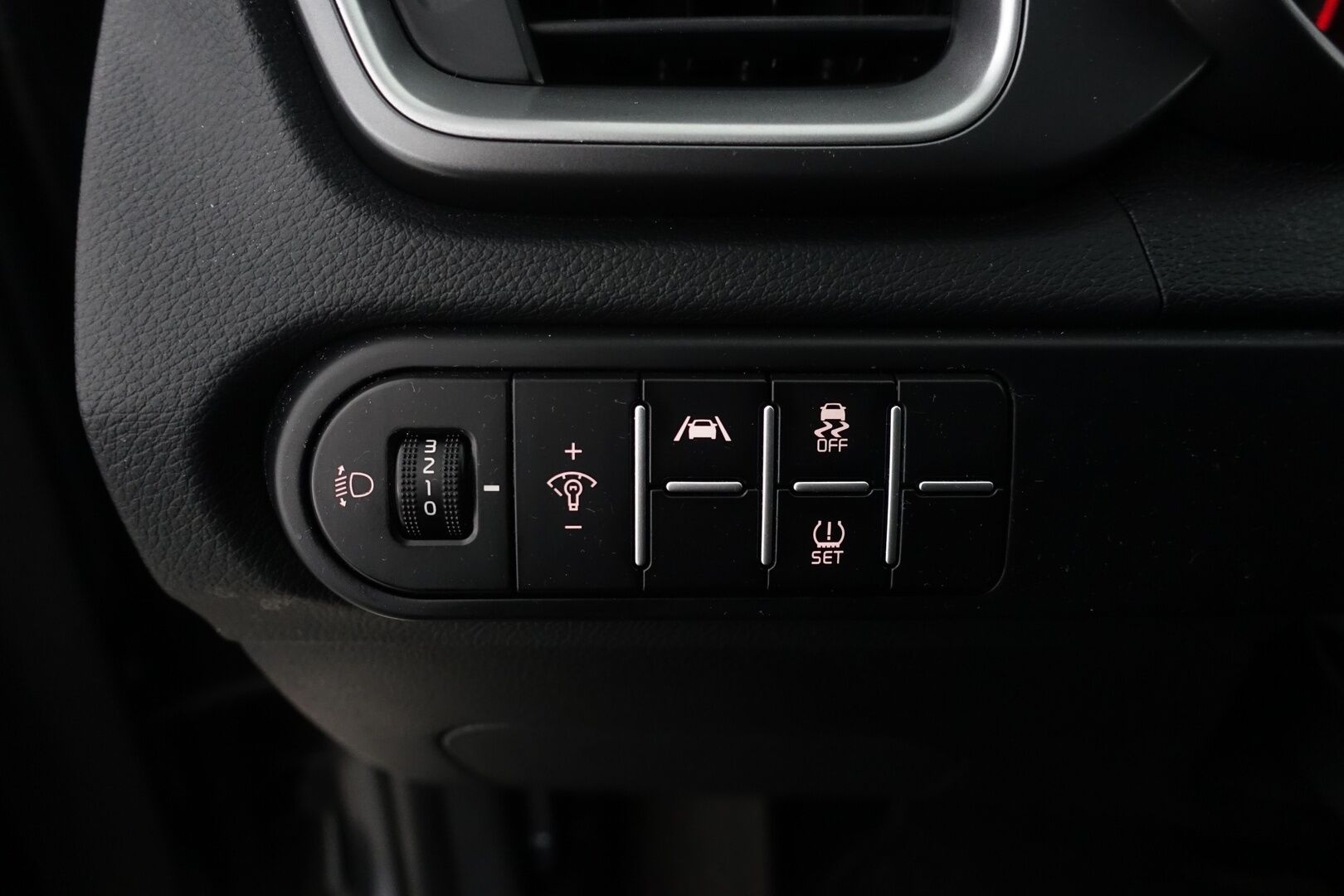 Kia Ceed 2022 1,0 T-GDI Mild-Hybrid 120hv LX SW DCT * Suomi-auto / Vakkari / P.Kamera / AppleCarPlay / Kaistavahti / 2X Renkaat * - HULLUT AVAJAISHULINAT KORKOTARJOUS 3,29 %