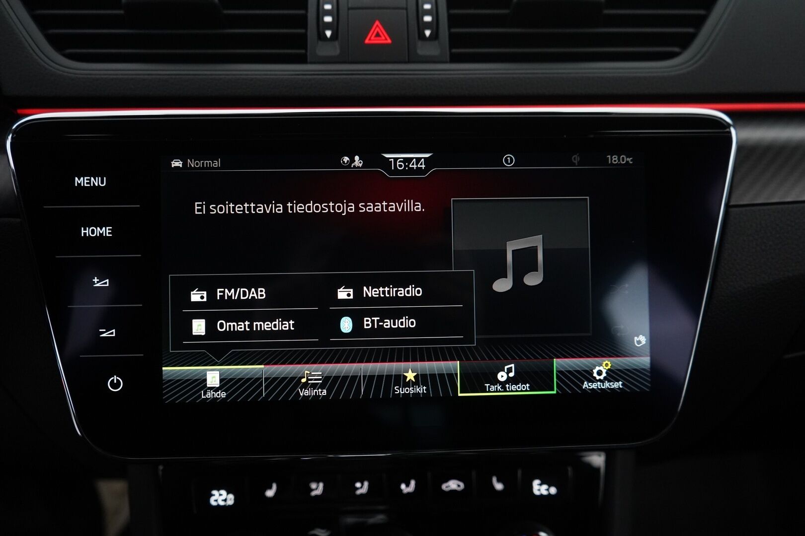 Skoda Superb 2021 Combi 1.4 TSI PHEV SportLine iV DSG Autom. *ACC / Canton / Sport-penkit muistilla / Webasto / Koukku / Digimittaristo* - Skoda OEM Alumiinivanteet / Kummatkin laturit / Sport-line 