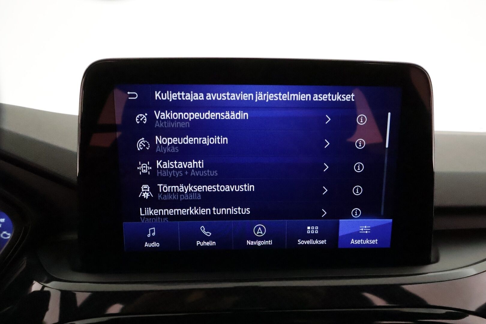 Ford Kuga 2021 2,5 PHEV 225hv CVT FWD ST-Line 5-ovinen **Adapt.vakkari / P.kamera / Koukku / Digimittaristo / KeylessGo** - Merkkihuollettu / Kahdet renkaat aluvanteilla / Digimittaristo / Navi / Ratinlämmitin / Lämmitettävä tuulilasi / Sähköluukku