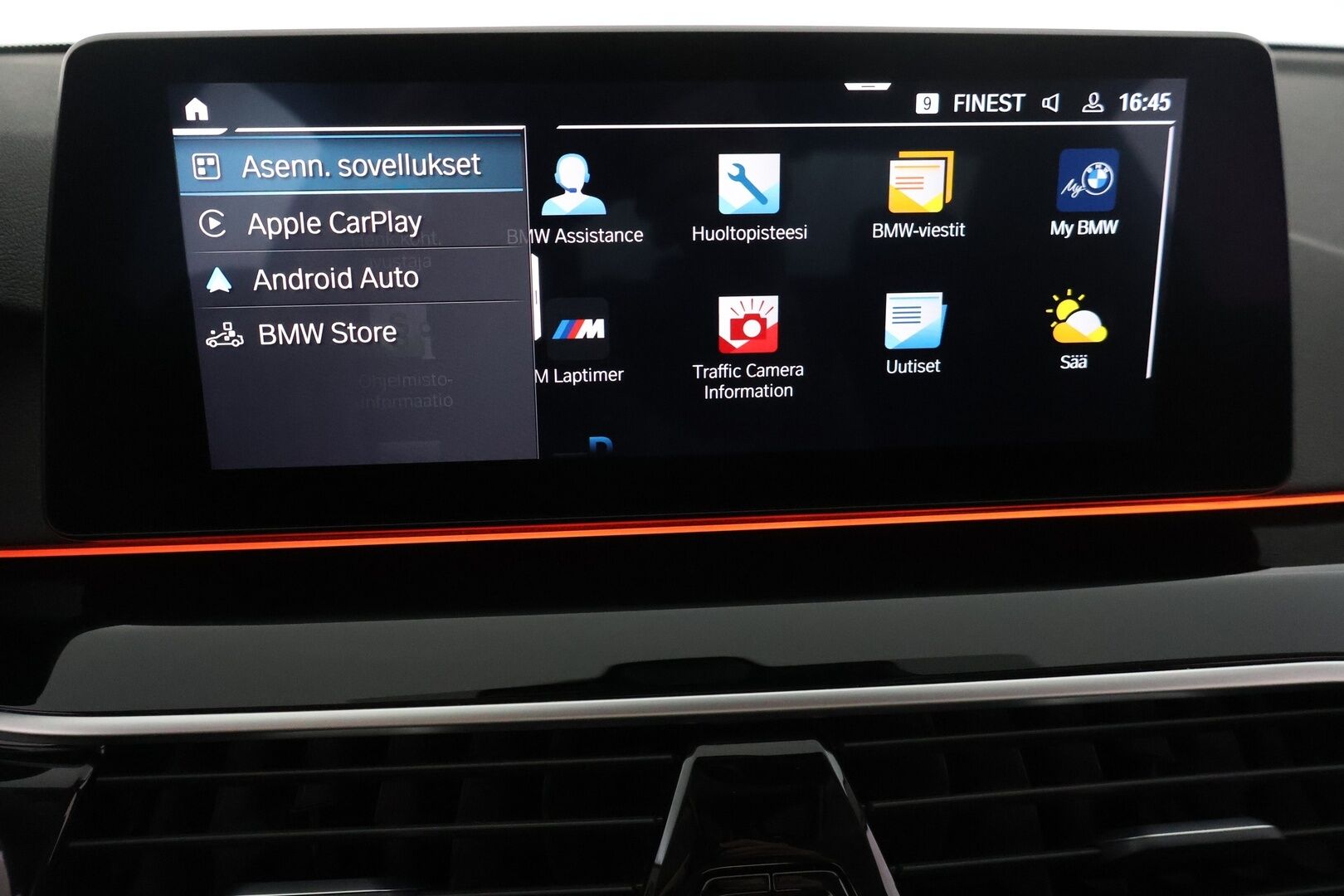 BMW 530 2020 G30 Sedan 530e A xDrive Sport Line ** Juuri tullut! / Vetokoukku / M-Sport ratti / P.kamera / HiFi / Sporttipenkit **