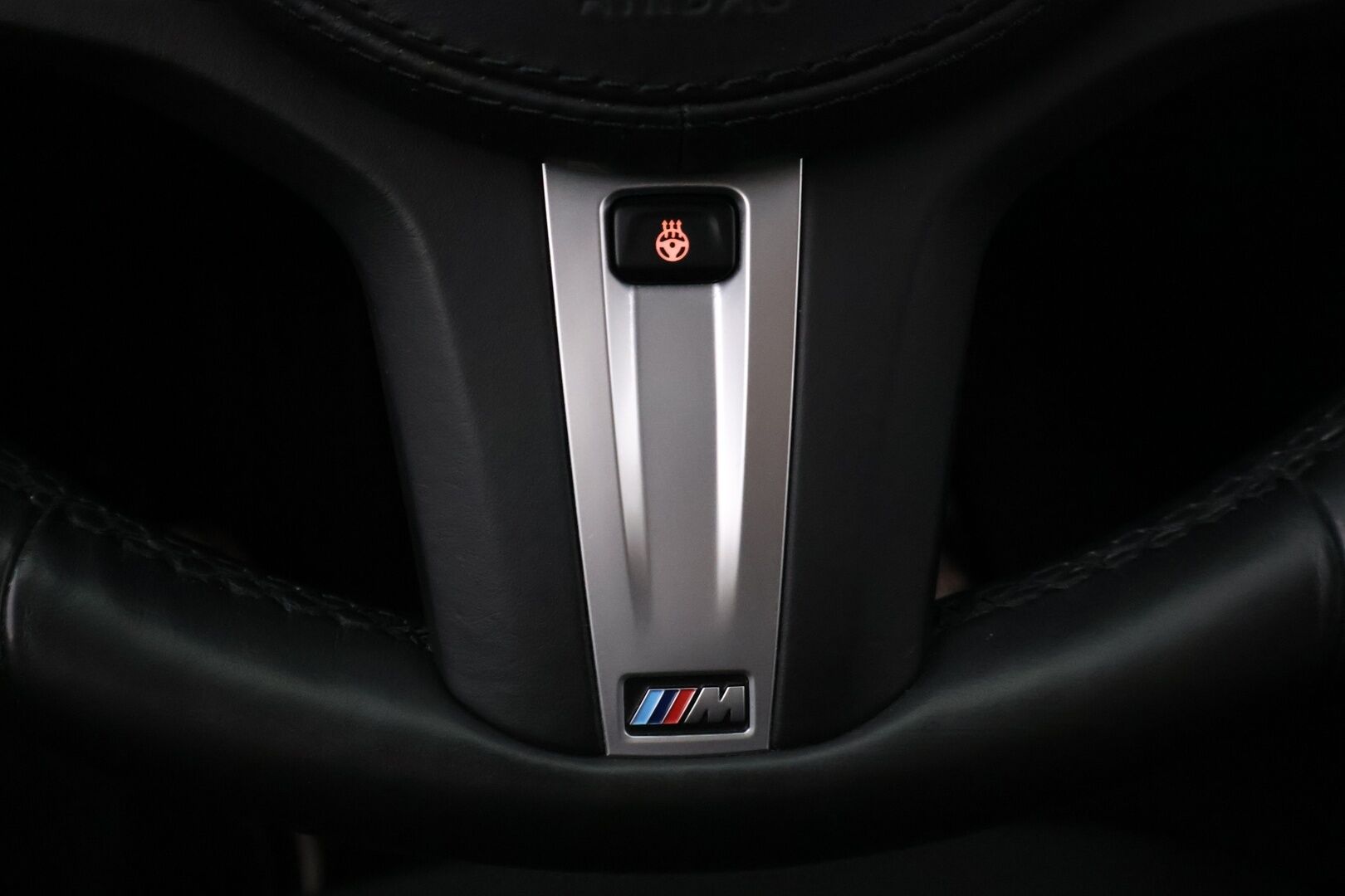 BMW 530 2020 G30 Sedan 530e A xDrive Sport Line ** Juuri tullut! / Vetokoukku / M-Sport ratti / P.kamera / HiFi / Sporttipenkit **