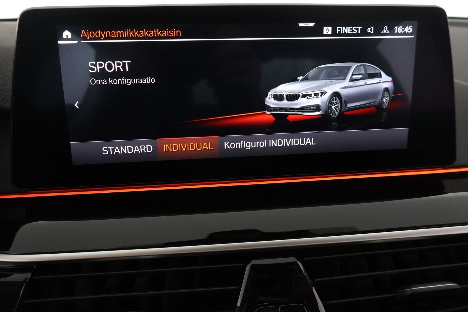 BMW 530 2020 G30 Sedan 530e A xDrive Sport Line ** Juuri tullut! / Vetokoukku / M-Sport ratti / P.kamera / HiFi / Sporttipenkit **