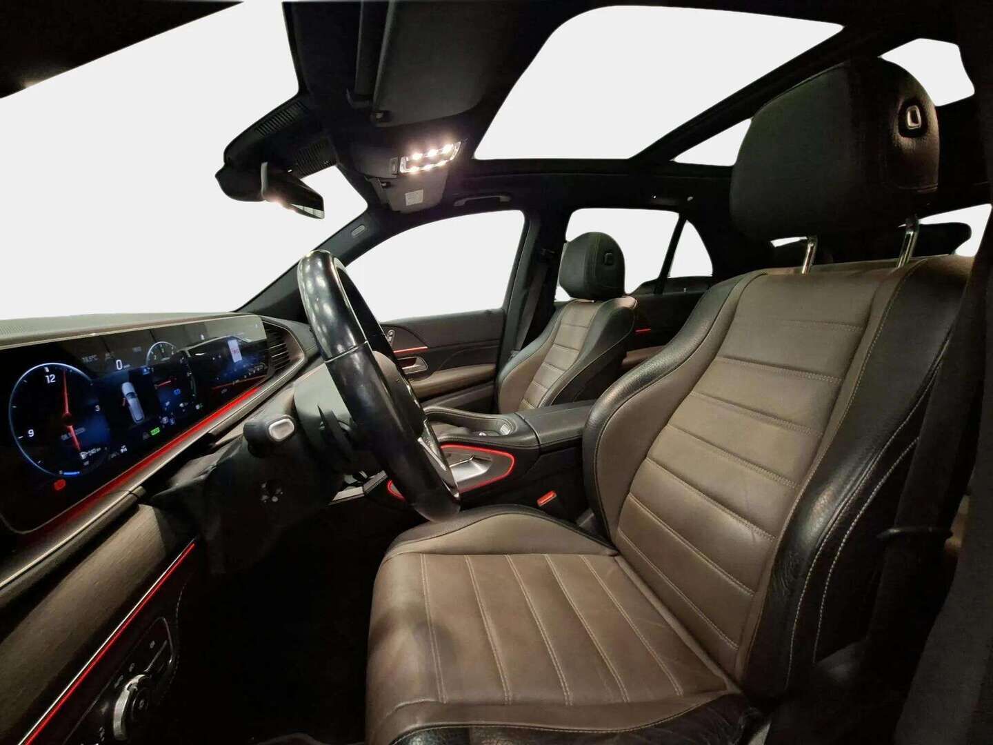 Mercedes-Benz GLE 2021 GLE 350 de 4MATIC AMG line - | AMG Line | DISTRONIC Plus | 360°-kamera | MULTIBEAM LED | Panoraamalasikatto | Ilmajousitus | Nahkasisusta | Digimittaristo | Ambient | Ratinlämmitys | Ajastettava lämmitys |