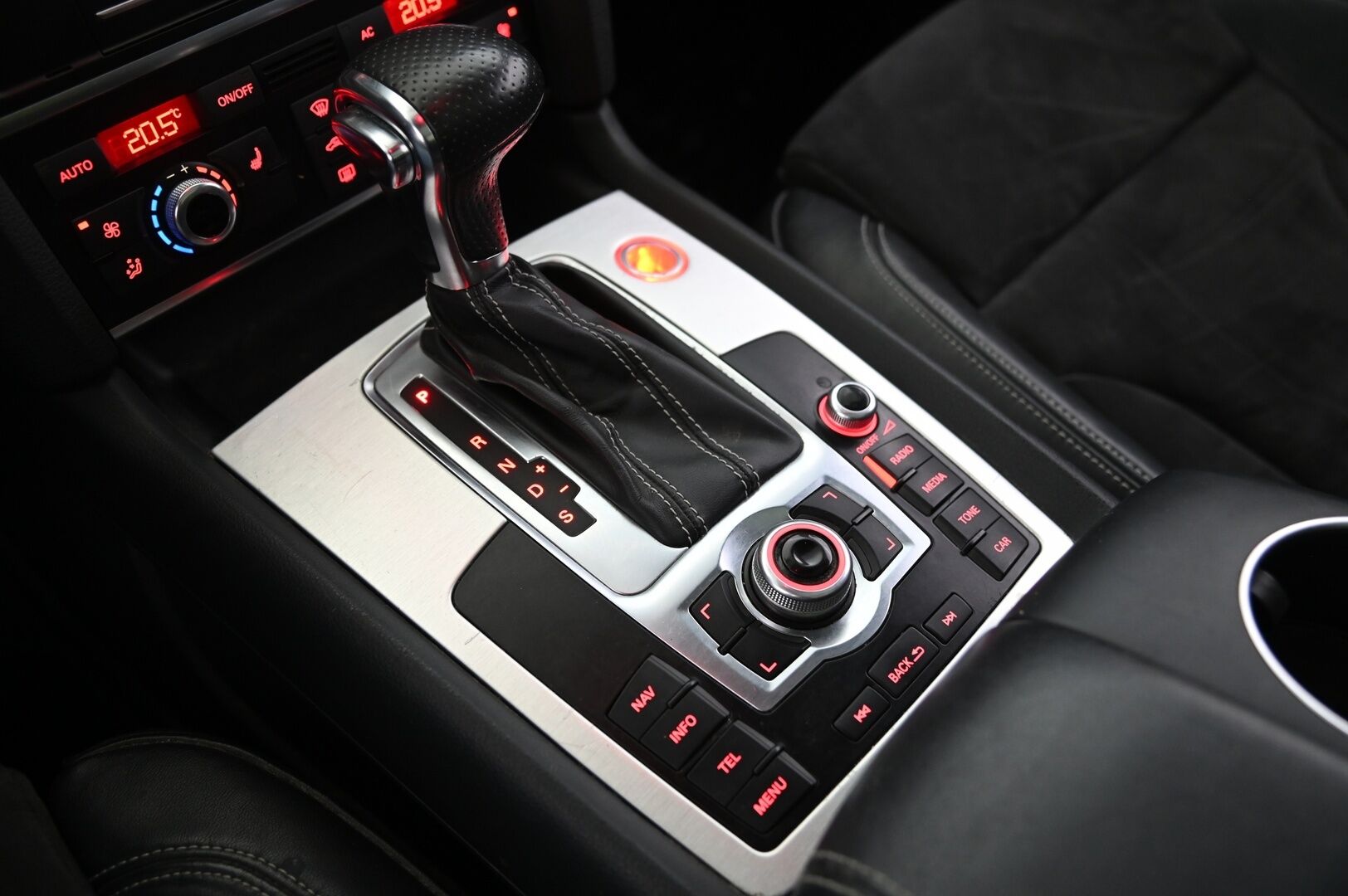 Audi Q7 2012 3.0 V6 TDI 180kw Quattro S-Line 7p - Myydään Huutokaupat.com!