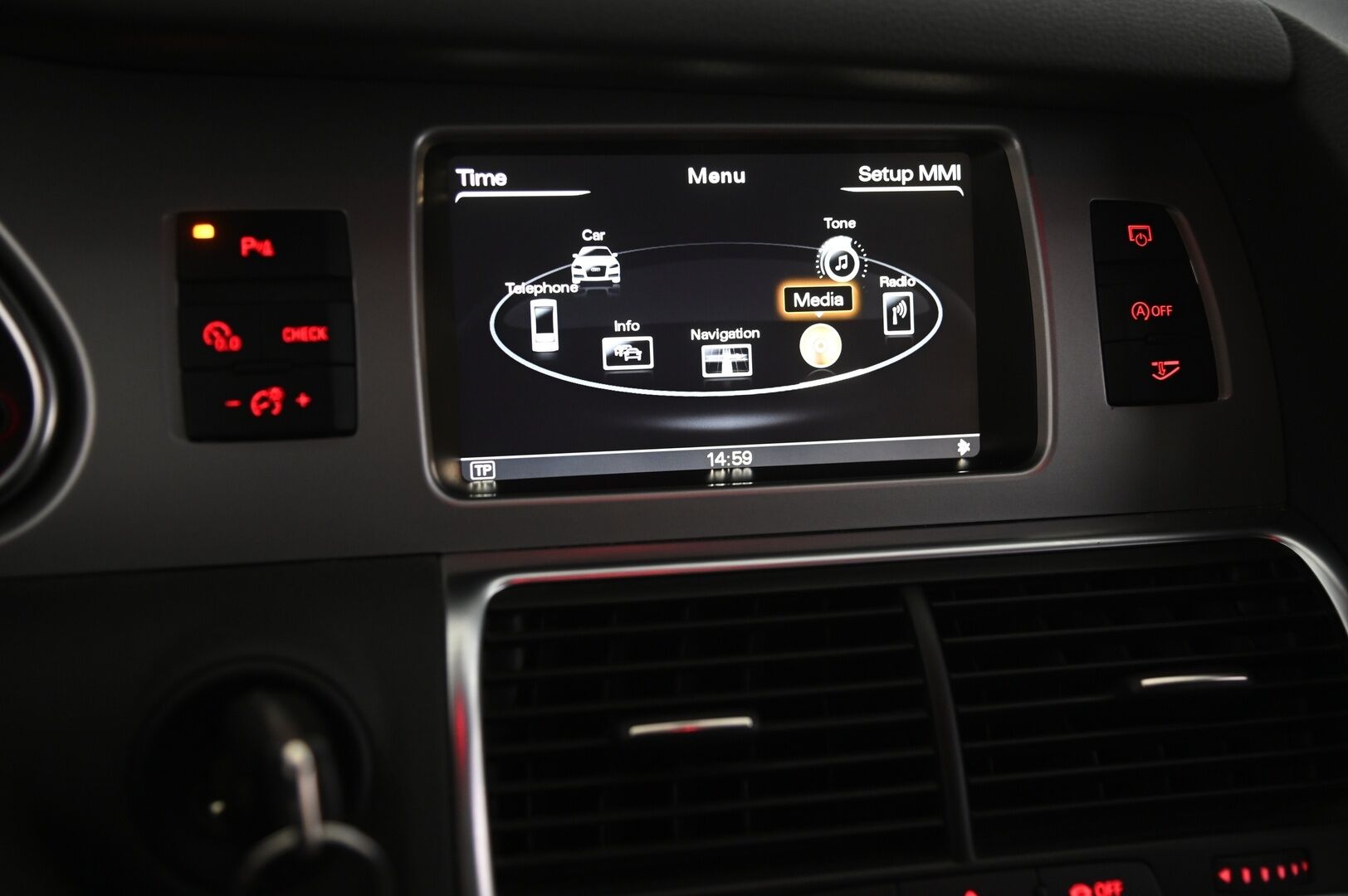 Audi Q7 2012 3.0 V6 TDI 180kw Quattro S-Line 7p - Myydään Huutokaupat.com!