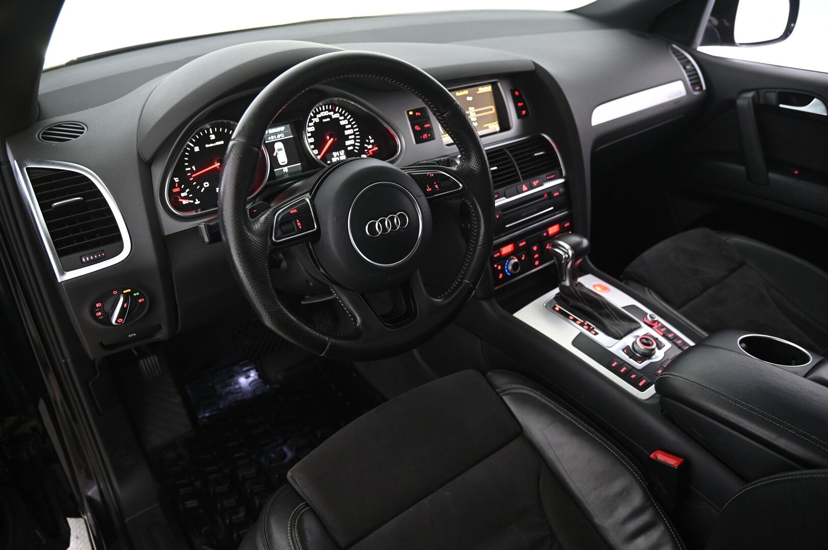 Audi Q7 2012 3.0 V6 TDI 180kw Quattro S-Line 7p - Myydään Huutokaupat.com!