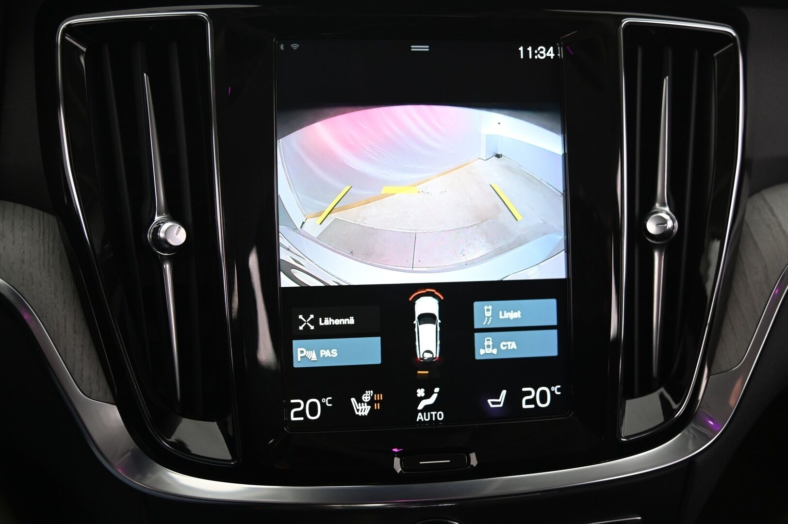 Volvo V60 2021 T6 TwE AWD Inscription aut *VOC / Webasto / ACC / Sporttinahat / Muistipenkki / Pilot Assist / Kamera* - Full Led High Beam ajovalot / Juuri huollettu / Hyvät nastarenkaat