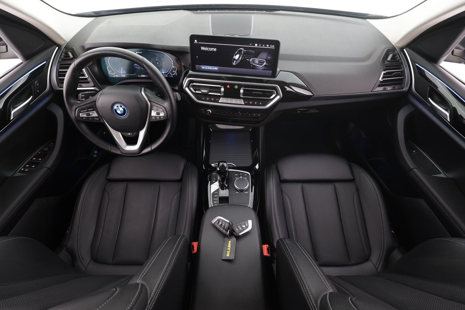 BMW X3 2023 G01 xDrive 30e A Charged Edition * Vakkari / P.kamera / Koukku / Sporttinahat / Hifi / Sähköluukku / LED * - 1.Om Suomi-auto / Kahdet renkaat aluvanteilla