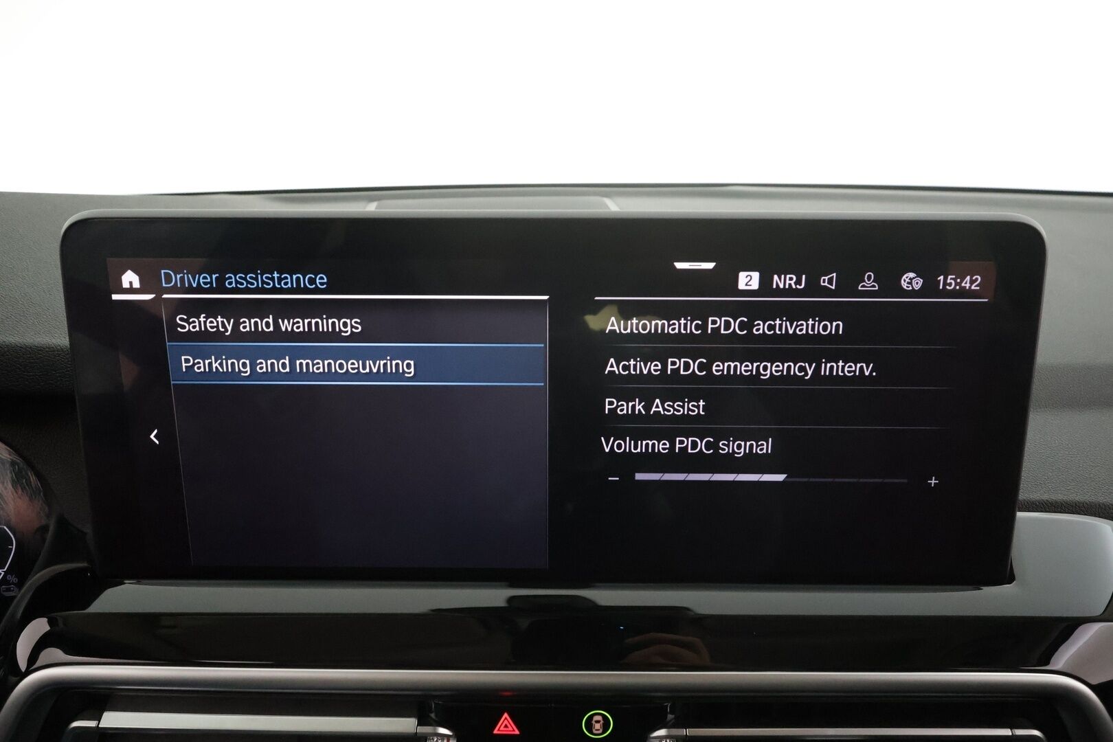 BMW X3 2023 G01 xDrive 30e A Charged Edition * HiFi / Sporttinahat / Peruutuskamera / Vetokoukku / LED / Vakkari / Sähkökontti! - 1.Om Suomi-auto / Kahdet renkaat aluvanteilla / ALV