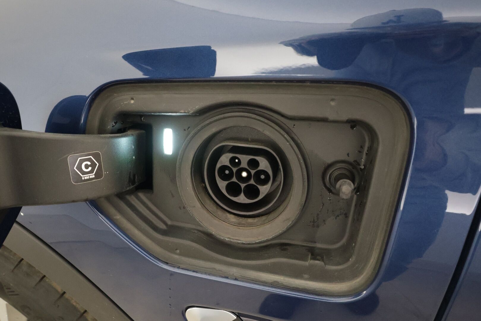 BMW X3 2023 G01 xDrive 30e A Charged Edition * HiFi / Sporttinahat / Peruutuskamera / Vetokoukku / LED / Vakkari / Sähkökontti! - 1.Om Suomi-auto / Kahdet renkaat aluvanteilla / ALV