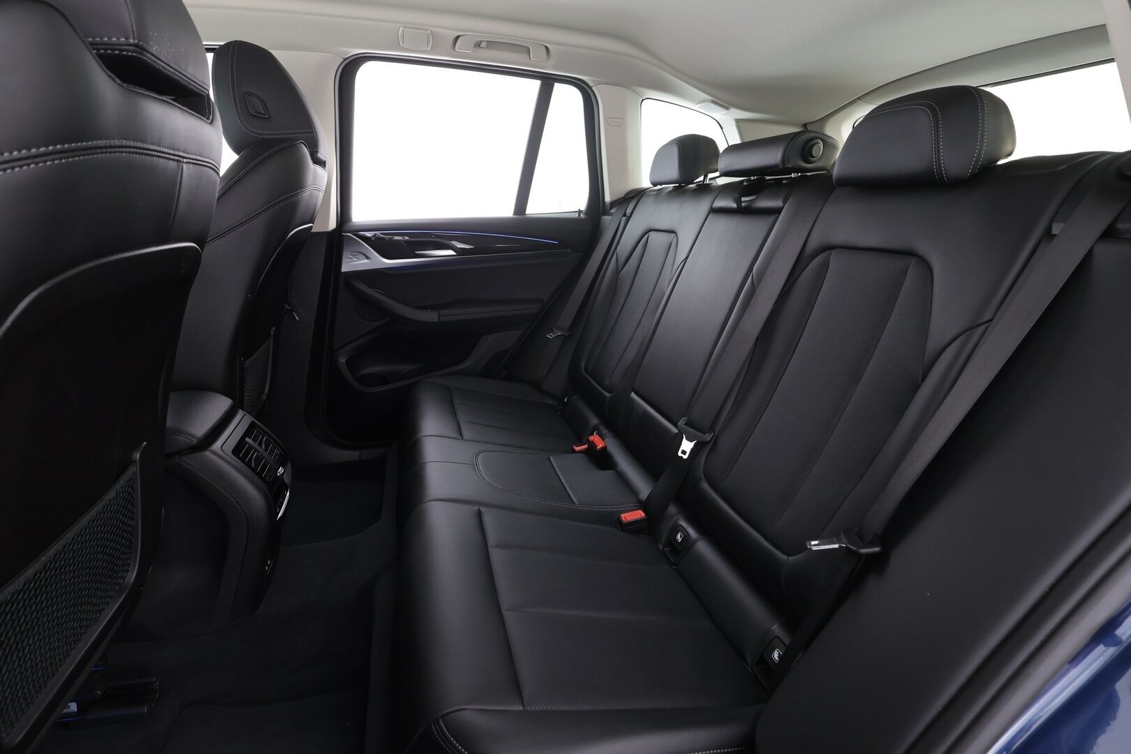 BMW X3 2023 G01 xDrive 30e A Charged Edition * Vakkari / P.kamera / Koukku / Sporttinahat / Hifi / Sähköluukku / LED * - 1.Om Suomi-auto / Kahdet renkaat aluvanteilla