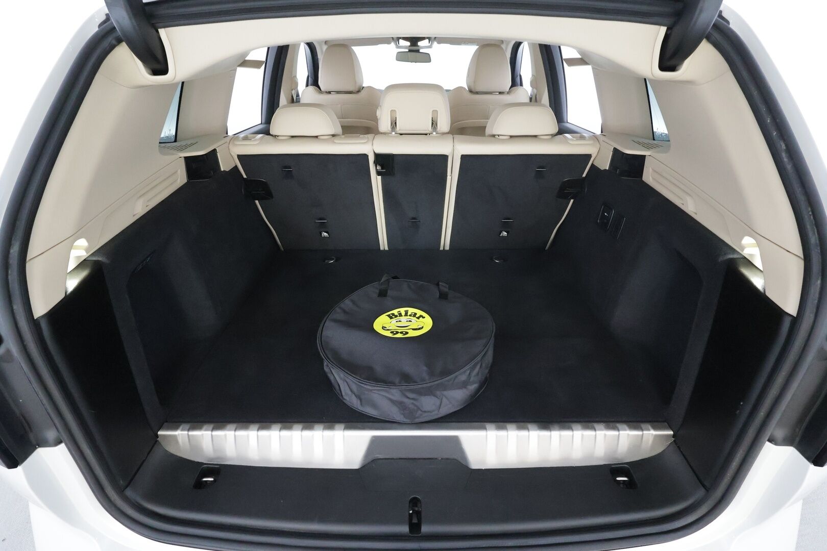 BMW X3 2023 G01 xDrive 30e A Charged Edition * ACC / P.kamera / LED / Hifi / Navi / Sporttinahat / Sähköluukku * - 1.Om Suomi-auto / Kahdet renkaat aluvanteilla / Merkkihuollettu