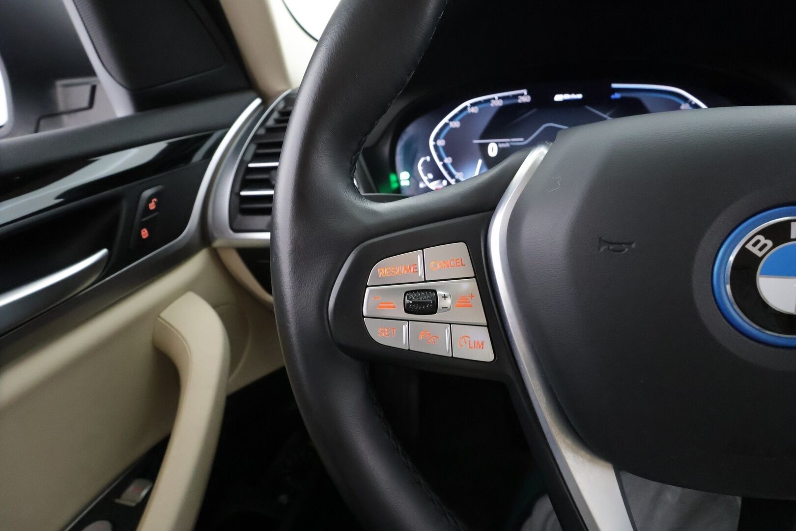 BMW X3 2023 G01 xDrive 30e A Charged Edition * ACC / P.kamera / LED / Hifi / Navi / Sporttinahat / Sähköluukku * - 1.Om Suomi-auto / Kahdet renkaat aluvanteilla / Merkkihuollettu