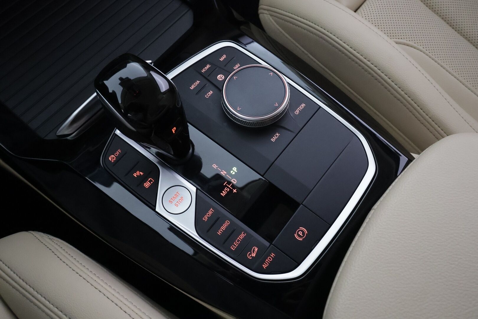 BMW X3 2023 G01 xDrive 30e A Charged Edition * ACC / P.kamera / LED / Hifi / Navi / Sporttinahat / Sähköluukku * - 1.Om Suomi-auto / Kahdet renkaat aluvanteilla / Merkkihuollettu