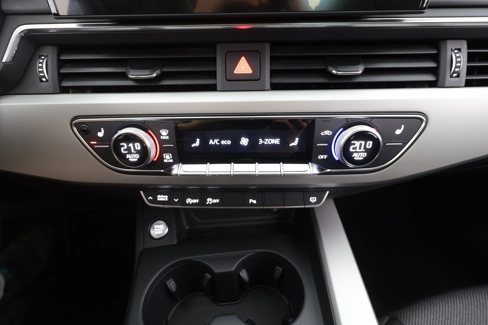Audi A4 2023 Sedan Progress 35 TFSI 110kW MHEV S tronic - | Webasto | Vakkari | P.Kamera | LED | Digimittari | Apple&Android | 1.Om Suomi-auto | Kahdet renkaat aluvanteilla | ALV | 