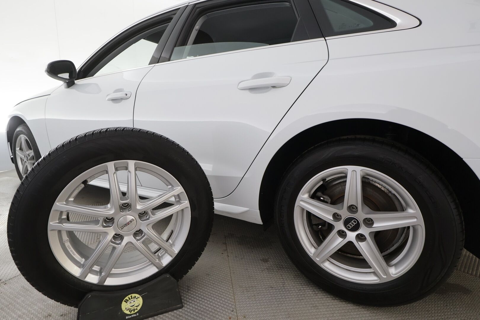 Audi A4 2023 Sedan Progress 35 TFSI 110kW MHEV S tronic - | Webasto | Vakkari | P.Kamera | LED | Digimittari | Apple&Android | 1.Om Suomi-auto | Kahdet renkaat aluvanteilla | ALV | 