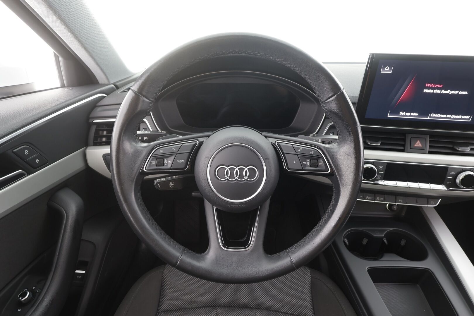 Audi A4 2023 Sedan Progress 35 TFSI 110kW MHEV S tronic - | Webasto | Vakkari | P.Kamera | LED | Digimittari | Apple&Android | 1.Om Suomi-auto | Kahdet renkaat aluvanteilla | ALV | 