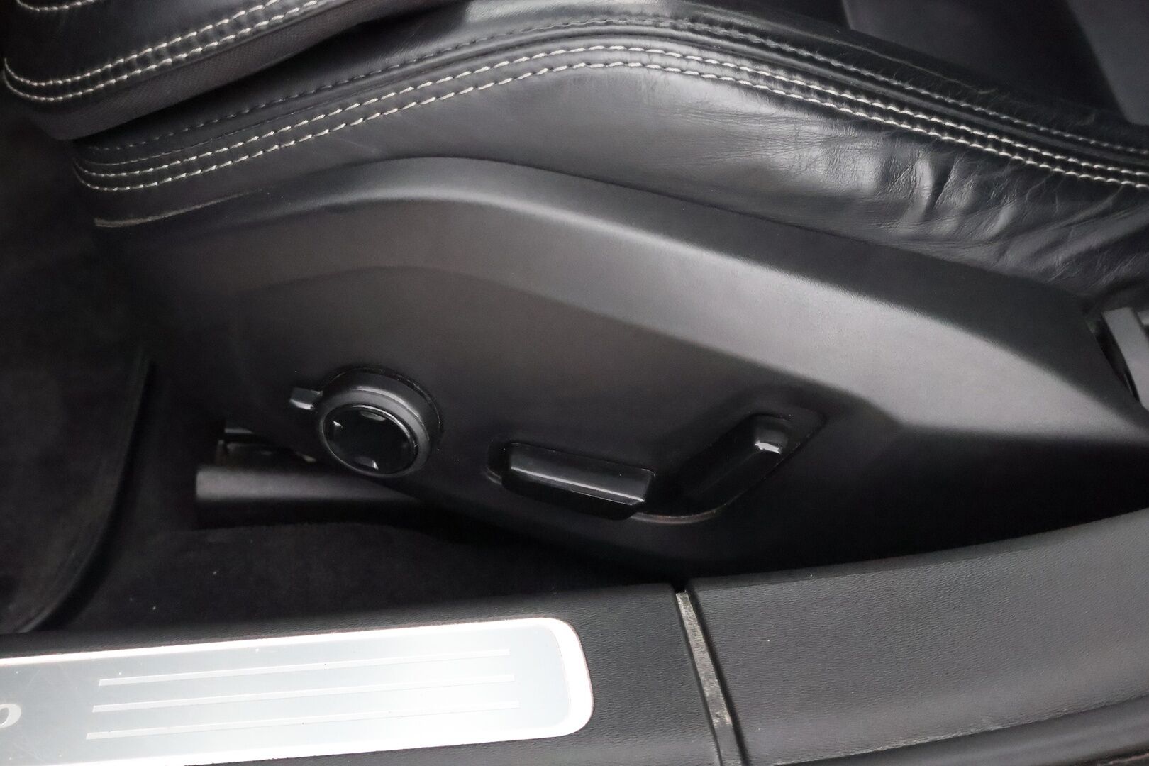 Volvo V90 2019 T8 AWD Inscription aut - Webasto / Harman&Kardon / Adapt.Vakkari / Panorama/ Koukku / HUD / 360-Kamera / Nahkapenkit Muistilla / Supervarusteet!