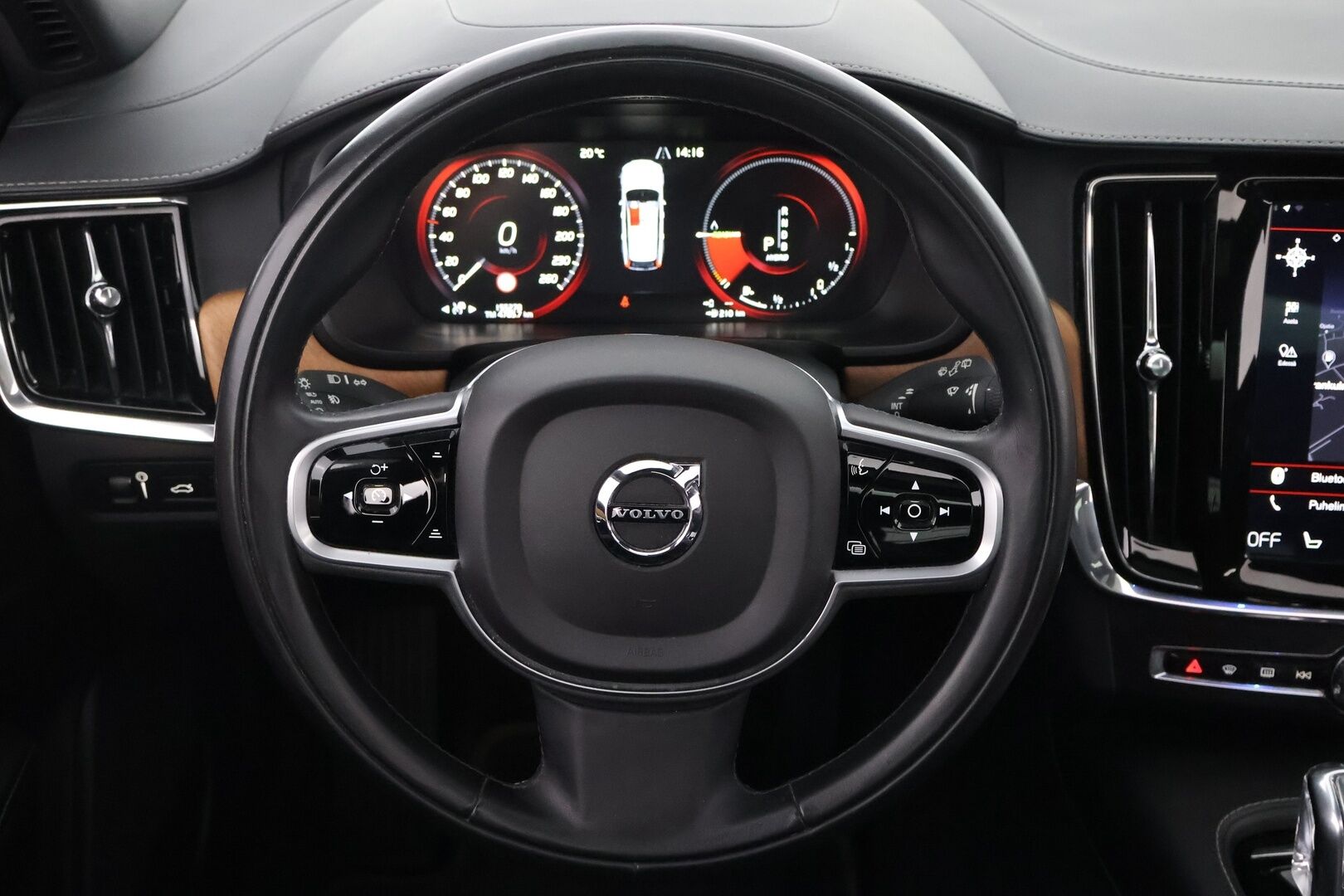 Volvo V90 2019 T8 AWD Inscription aut - Webasto / Harman&Kardon / Adapt.Vakkari / Panorama/ Koukku / HUD / 360-Kamera / Nahkapenkit Muistilla / Supervarusteet!