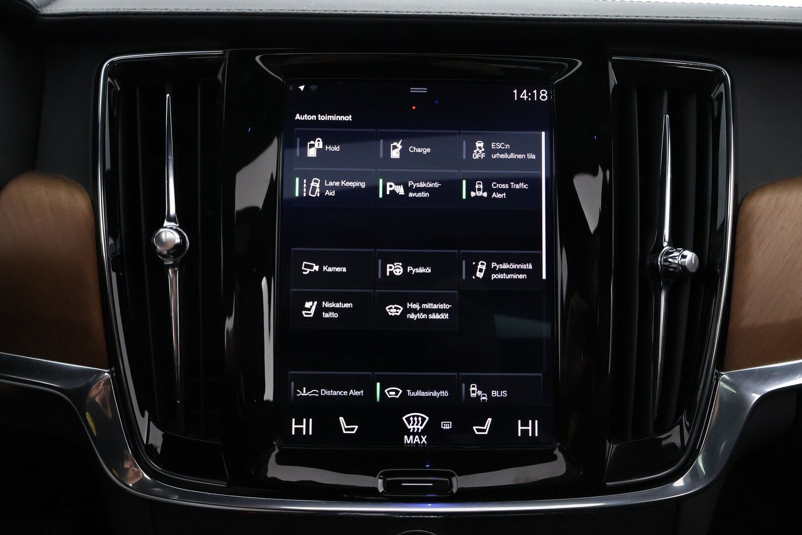Volvo V90 2019 T8 AWD Inscription aut - Webasto / Harman&Kardon / Adapt.Vakkari / Panorama/ Koukku / HUD / 360-Kamera / Nahkapenkit Muistilla / Supervarusteet!