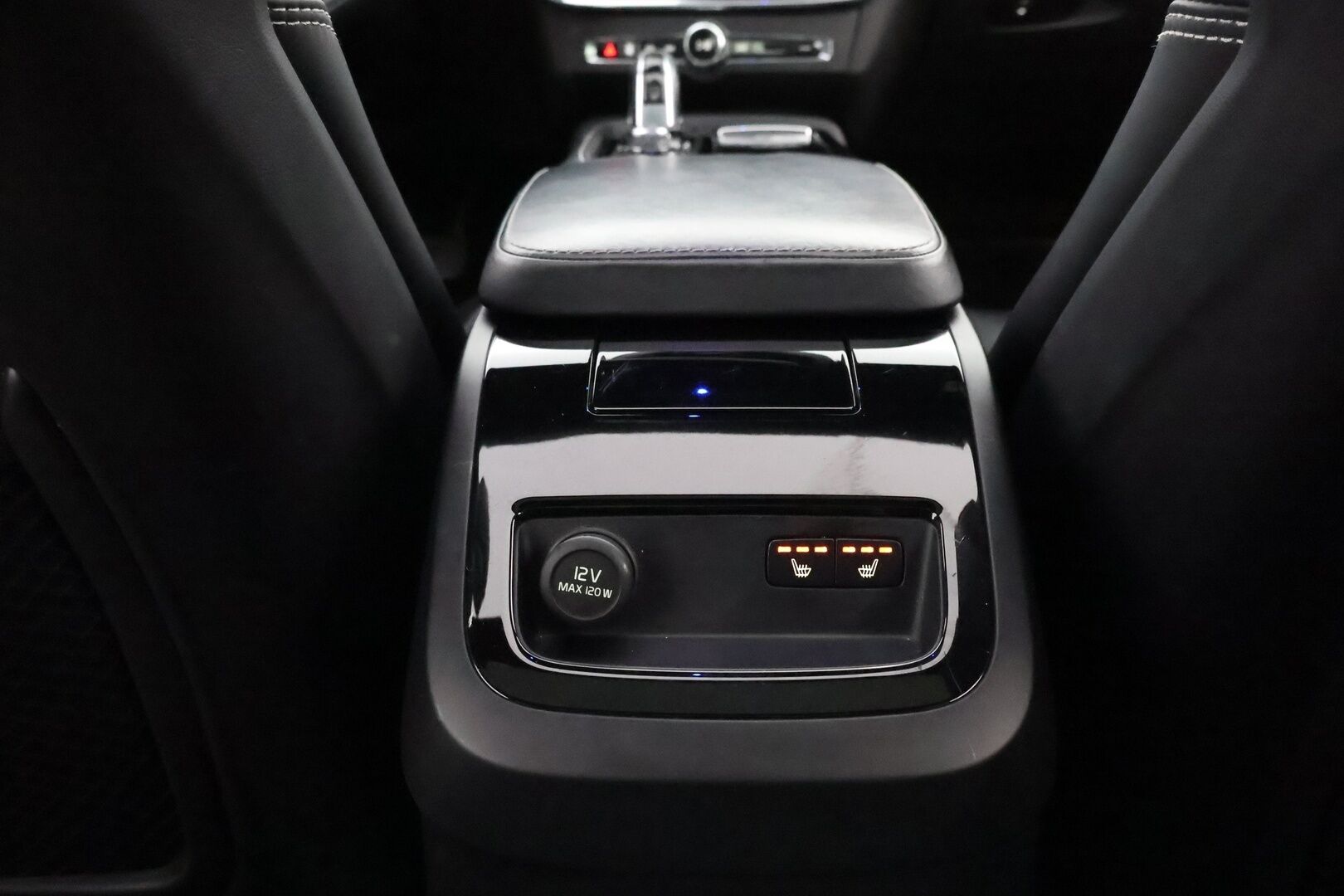 Volvo V90 2019 T8 AWD Inscription aut - Webasto / Harman&Kardon / Adapt.Vakkari / Panorama/ Koukku / HUD / 360-Kamera / Nahkapenkit Muistilla / Supervarusteet!