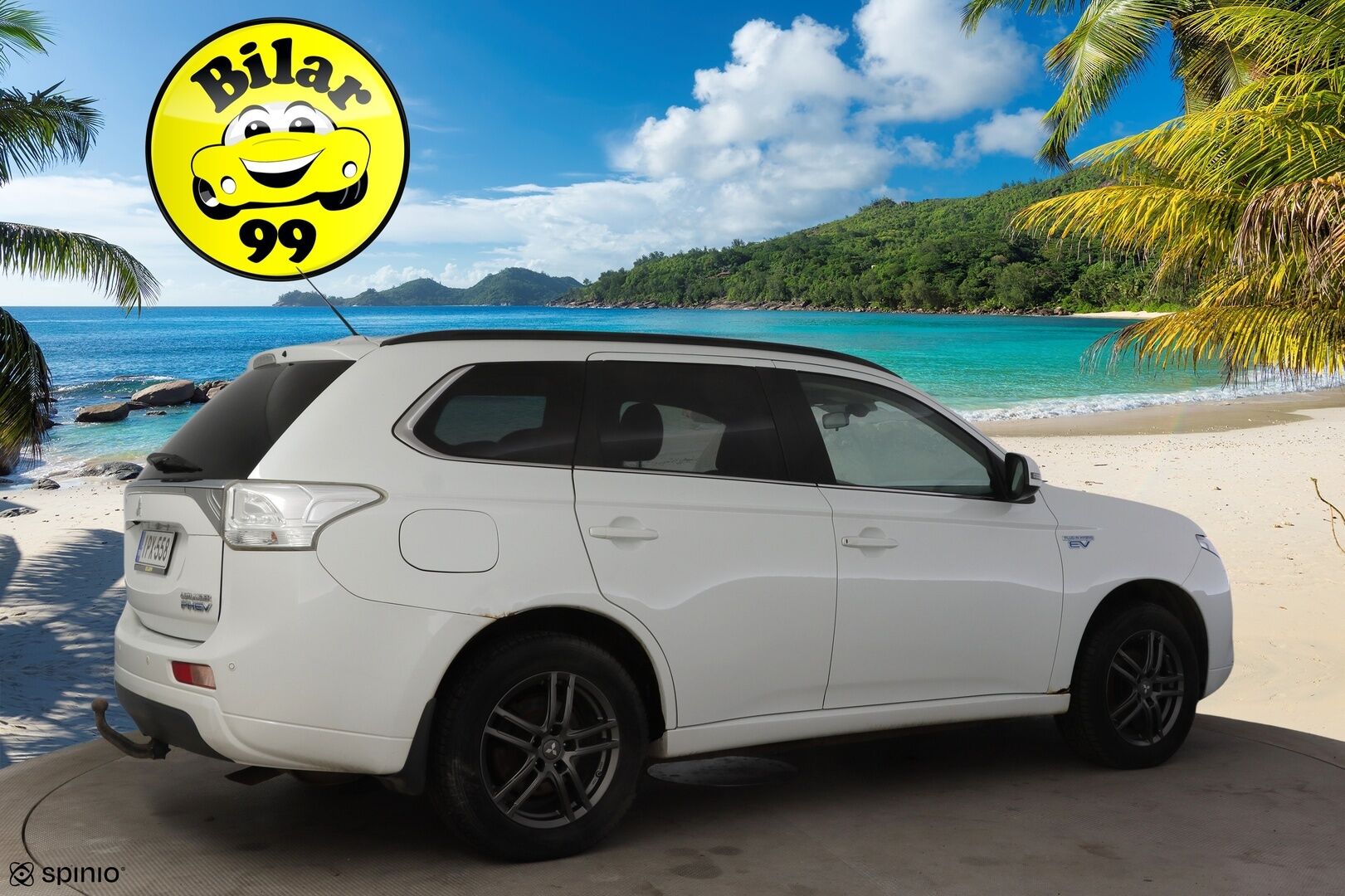 Mitsubishi Outlander PHEV 2014 Instyle Navi 4WD 5P  * / Vetokoukku / Sähköluukku / Vakkari / Neliveto / Rockford Audio / * - Vetokoukullinen neliveto