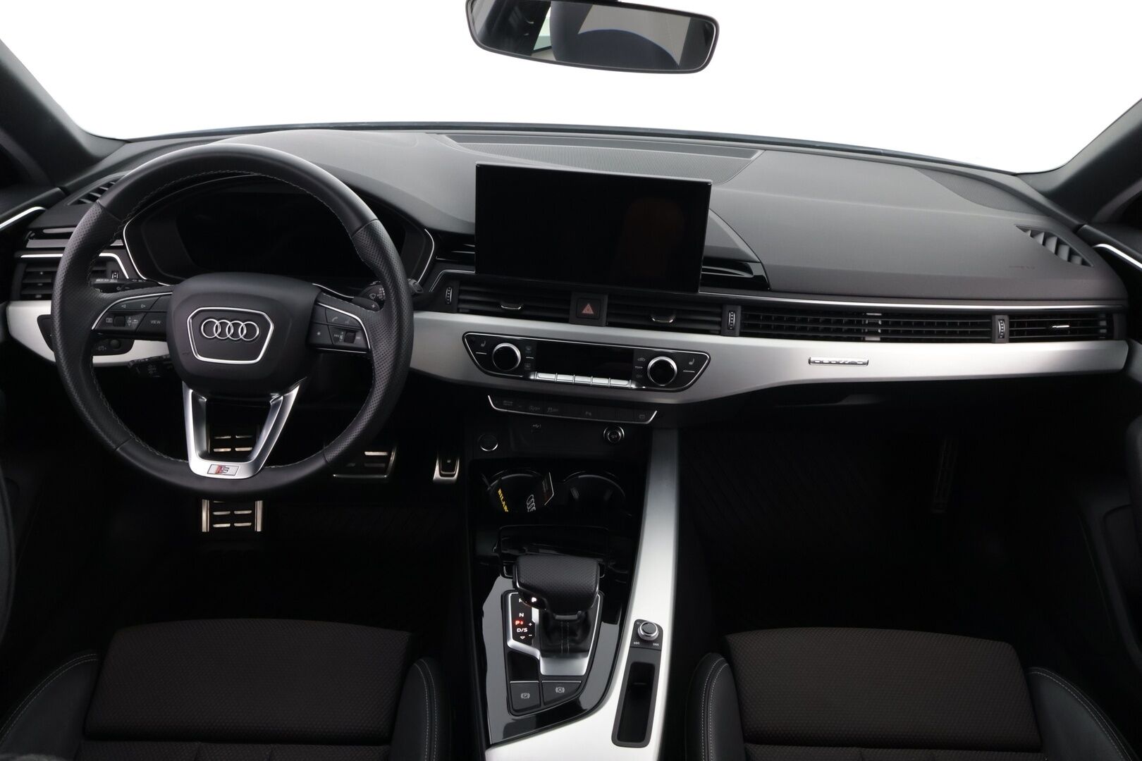 Audi A4 2023 Avant 40 TFSI 150 kW MHEV quattro S tronic S Line - S LINE | Suomiauto | ACC | Matrix LED | Digital Cockpit | Peruutuskamera | Vetokoukku | Puolinahka Sporttipenkit | Audi Sound System | Huippuvarusteet!