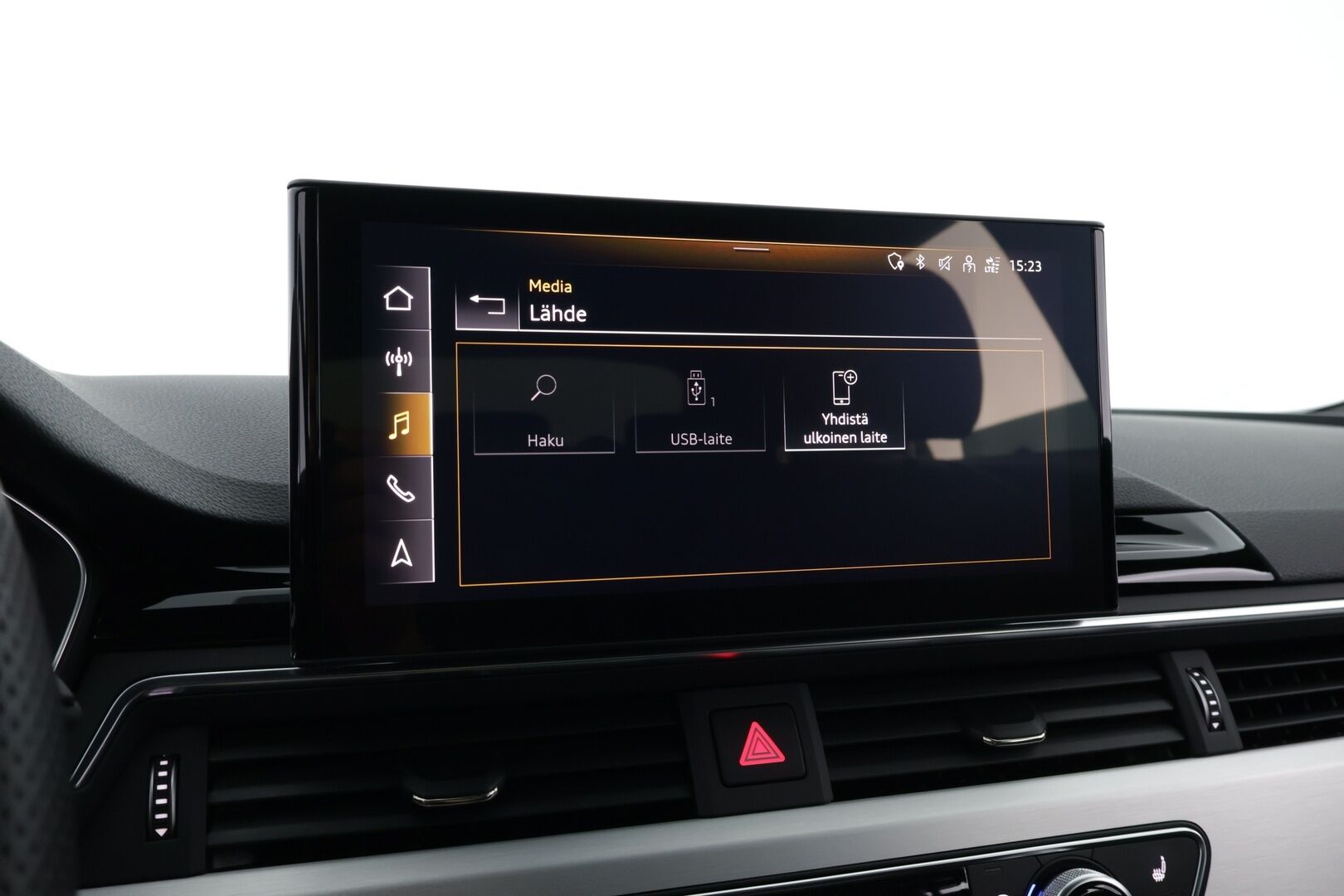 Audi A4 2023 Avant 40 TFSI 150 kW MHEV quattro S tronic S Line - S LINE | Suomiauto | ACC | Matrix LED | Digital Cockpit | Peruutuskamera | Vetokoukku | Puolinahka Sporttipenkit | Audi Sound System | Huippuvarusteet!