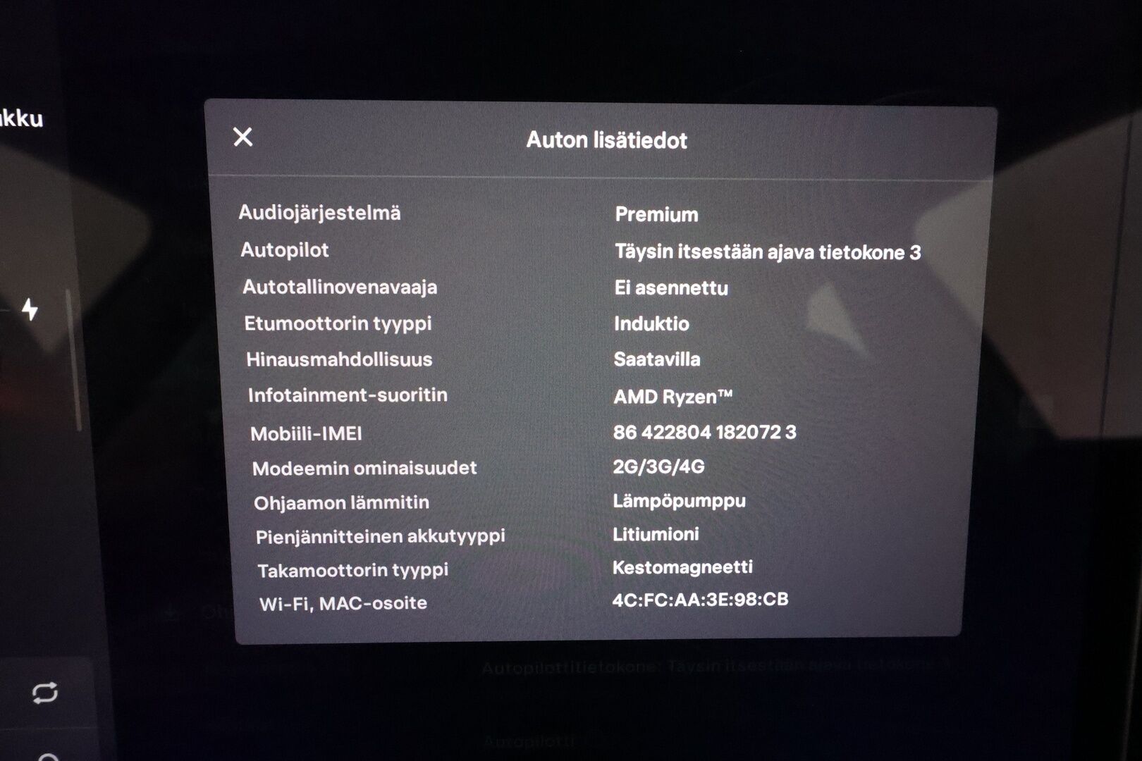 Tesla Model Y 2022 Long Range Dual motor AWD **Koukku / Autopilot / Matrix LED / Lasikatto / Premium Audio / Kahdet renkaat vanteilla** - 3,99 % KORKOTARJOUS TÄHÄN AUTOON - 