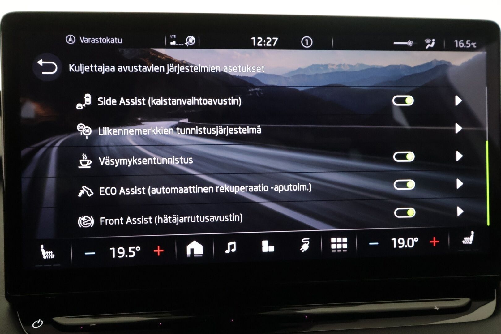 Skoda Enyaq 2022 80iV Sportline - | HUD | ACC | Muistipenkki | 360° | ILP | Matrix-LED | Keyless | Navi | Kaistavahti | Kahdet renkaat | Merkkihuollot | 2x Latauskaapelit |
