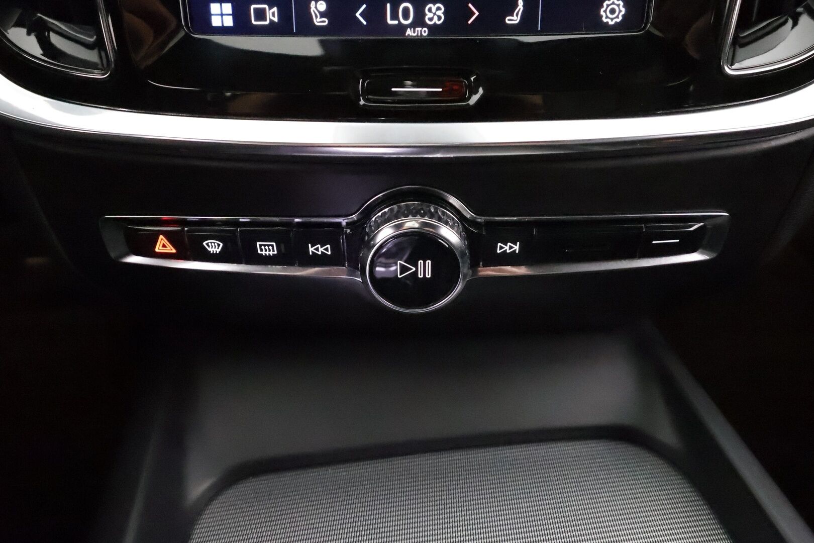 Volvo S60 2023 B5 AWD MHEV Business Plus Dark aut * Bowers&Wilkins / Webasto / Muistipenkit / Pilot Assist / Koukku / P.kamera / Sporttipenkit * - Merkkihuollettu / Suomi-auto / Kahdet renkaat - HULLUT AVAJAISHULINAT KORKOTARJOUS 3,29 %