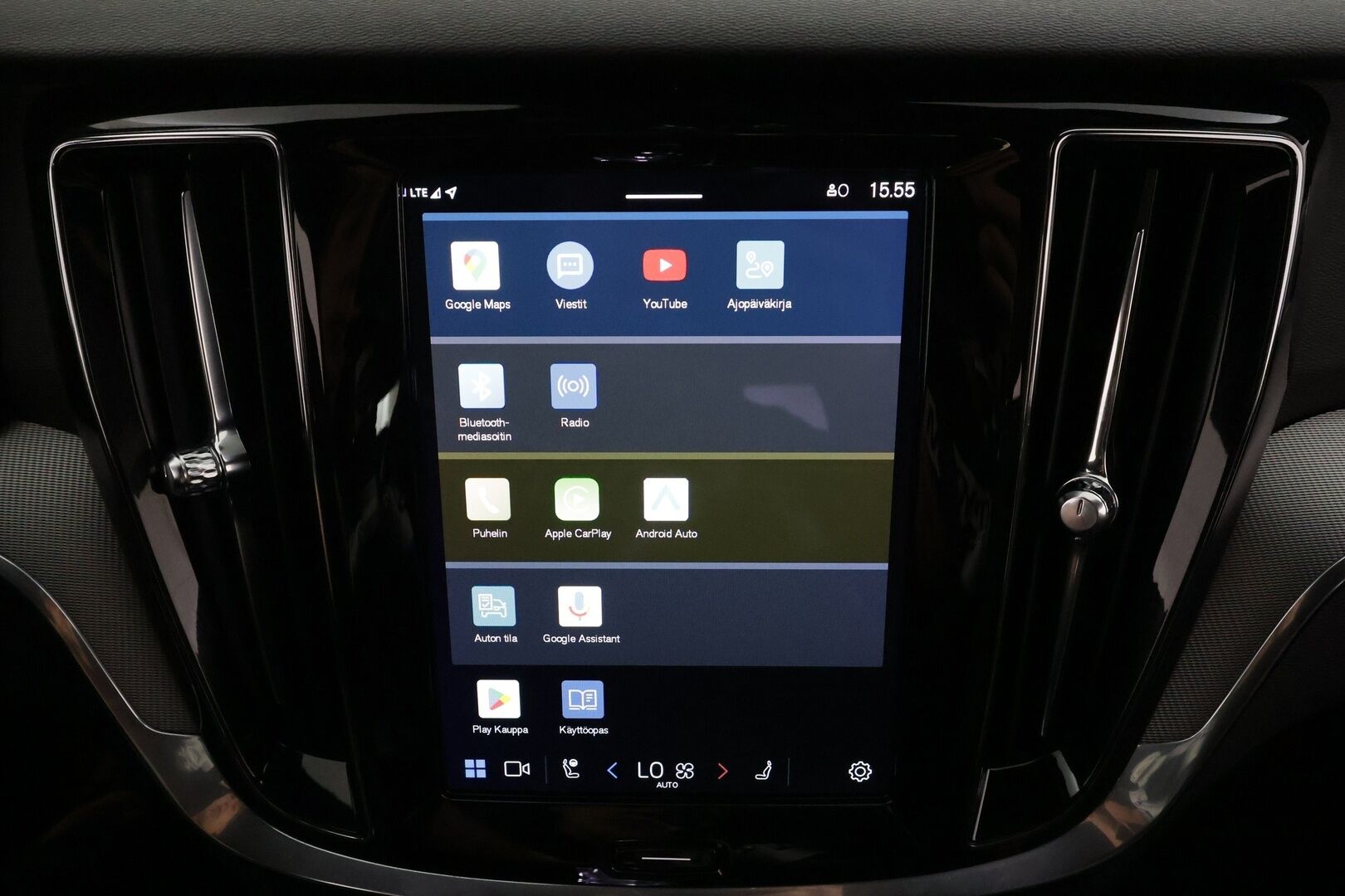 Volvo S60 2023 B5 AWD MHEV Business Plus Dark aut * Bowers&Wilkins / Webasto / Muistipenkit / Pilot Assist / Koukku / P.kamera / Sporttipenkit * - Merkkihuollettu / Suomi-auto / Kahdet renkaat