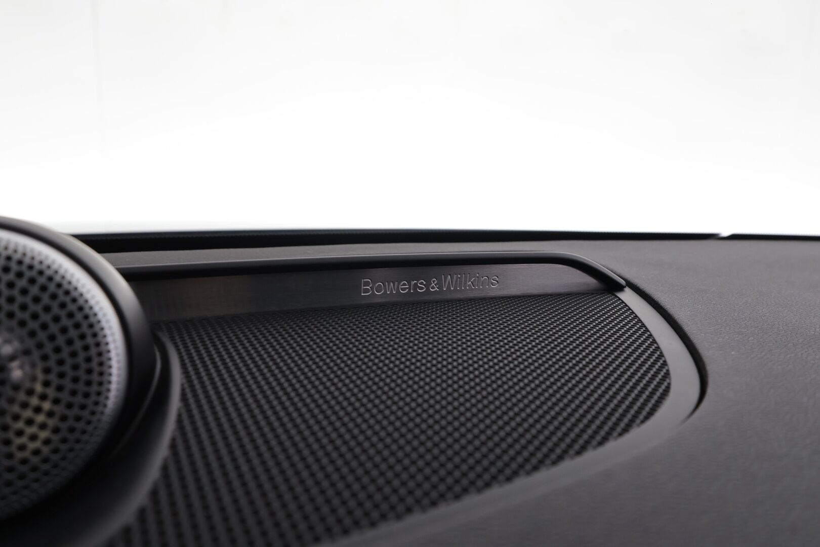 Volvo S60 2023 B5 AWD MHEV Business Plus Dark aut * Bowers&Wilkins / Webasto / Muistipenkit / Pilot Assist / Koukku / P.kamera / Sporttipenkit * - Merkkihuollettu / Suomi-auto / Kahdet renkaat