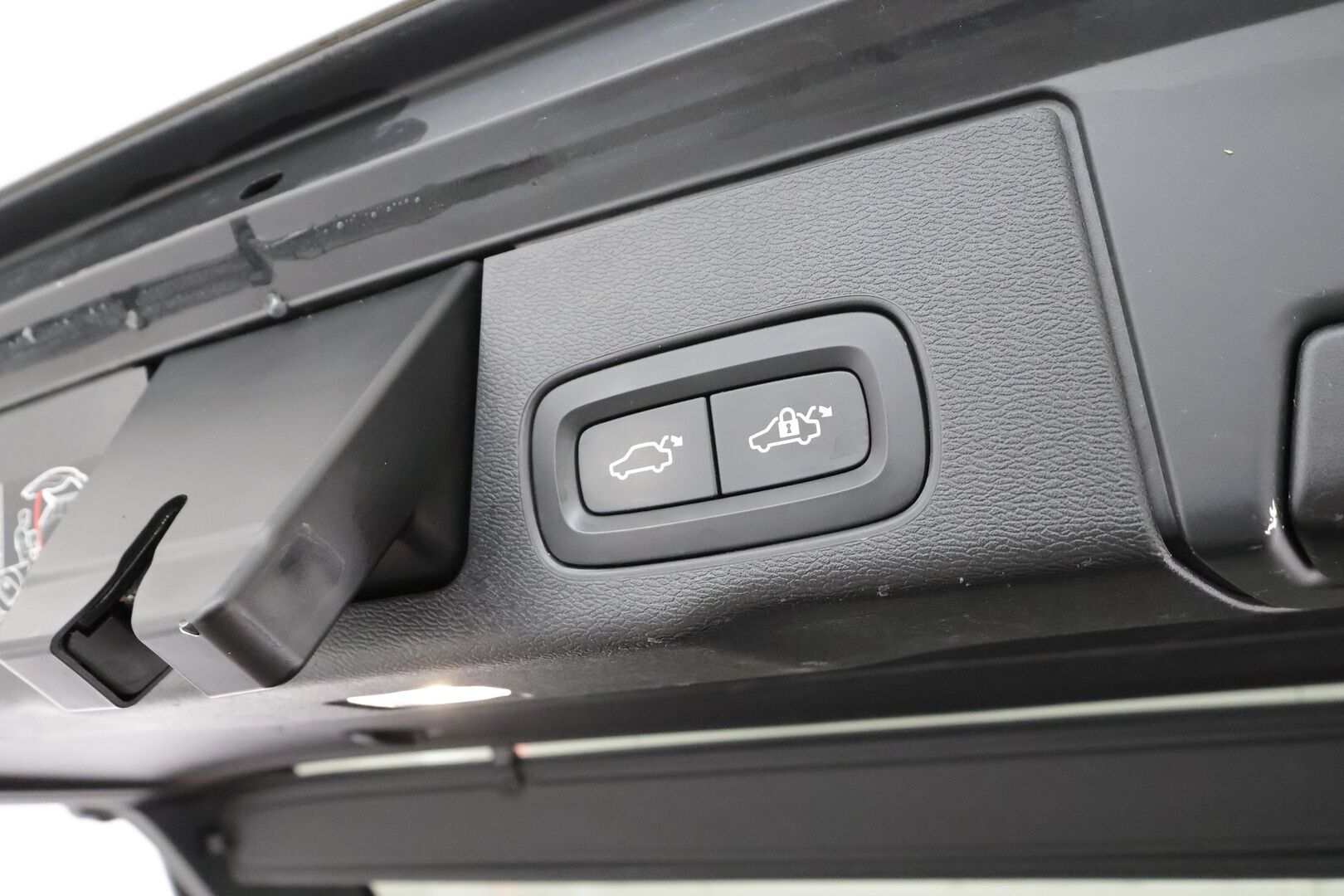 Volvo XC60 2020 T8 TwE AWD Polestar Engineered aut * ACC / HUD / Panorama / Full LED / Muistipenkki / Koukku / H&K / 360° / Webasto / Navi * - 1.Om Suomi-auto / Kahdet renkaat aluvanteilla - HULLU BLACKWEEK KORKOTARJOUS 2,49%