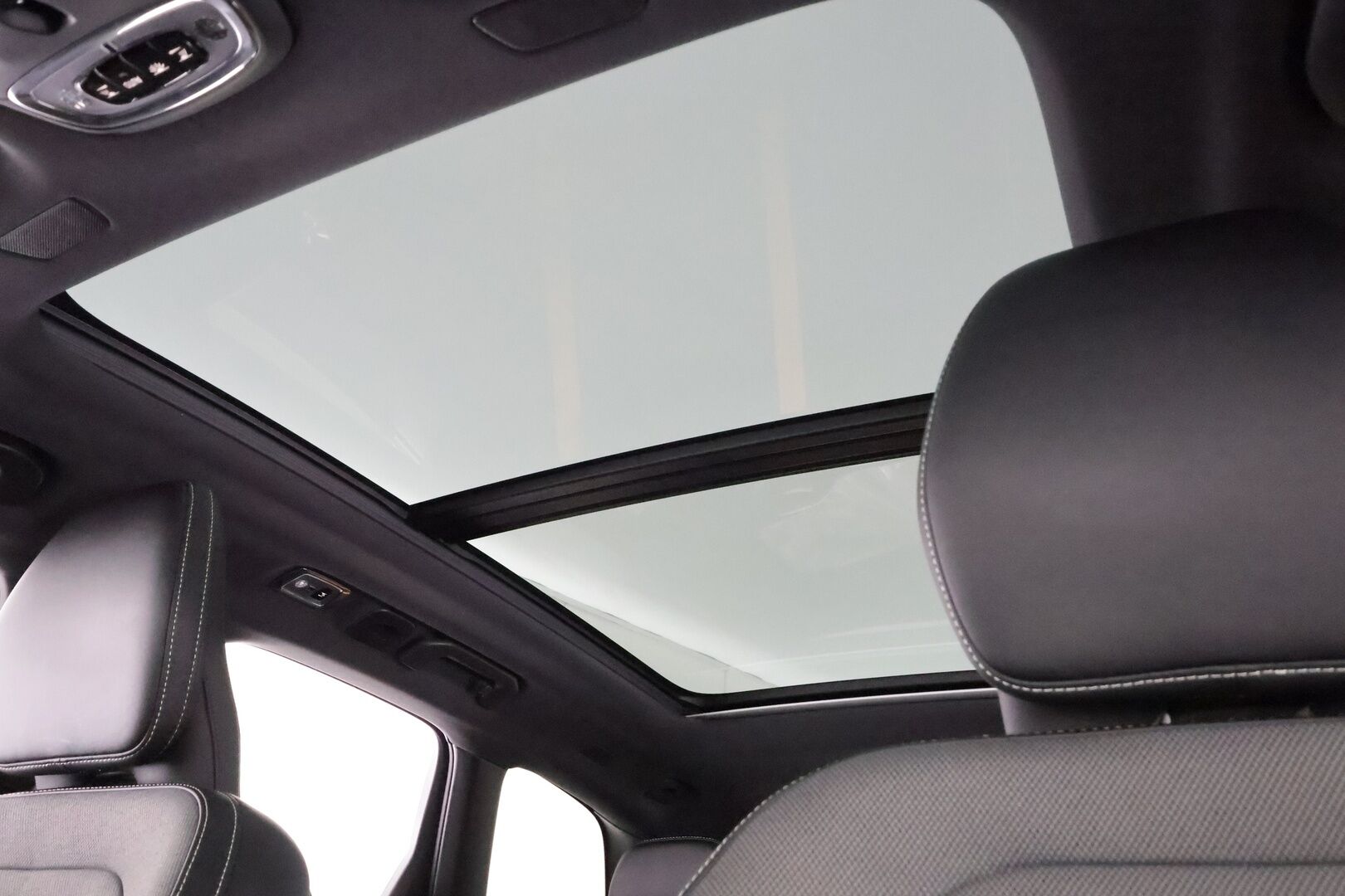 Volvo XC60 2020 T8 TwE AWD Polestar Engineered aut * ACC / HUD / Panorama / Full LED / Muistipenkki / Koukku / H&K / 360° / Webasto / Navi * - 1.Om Suomi-auto / Kahdet renkaat aluvanteilla - HULLU BLACKWEEK KORKOTARJOUS 2,49%