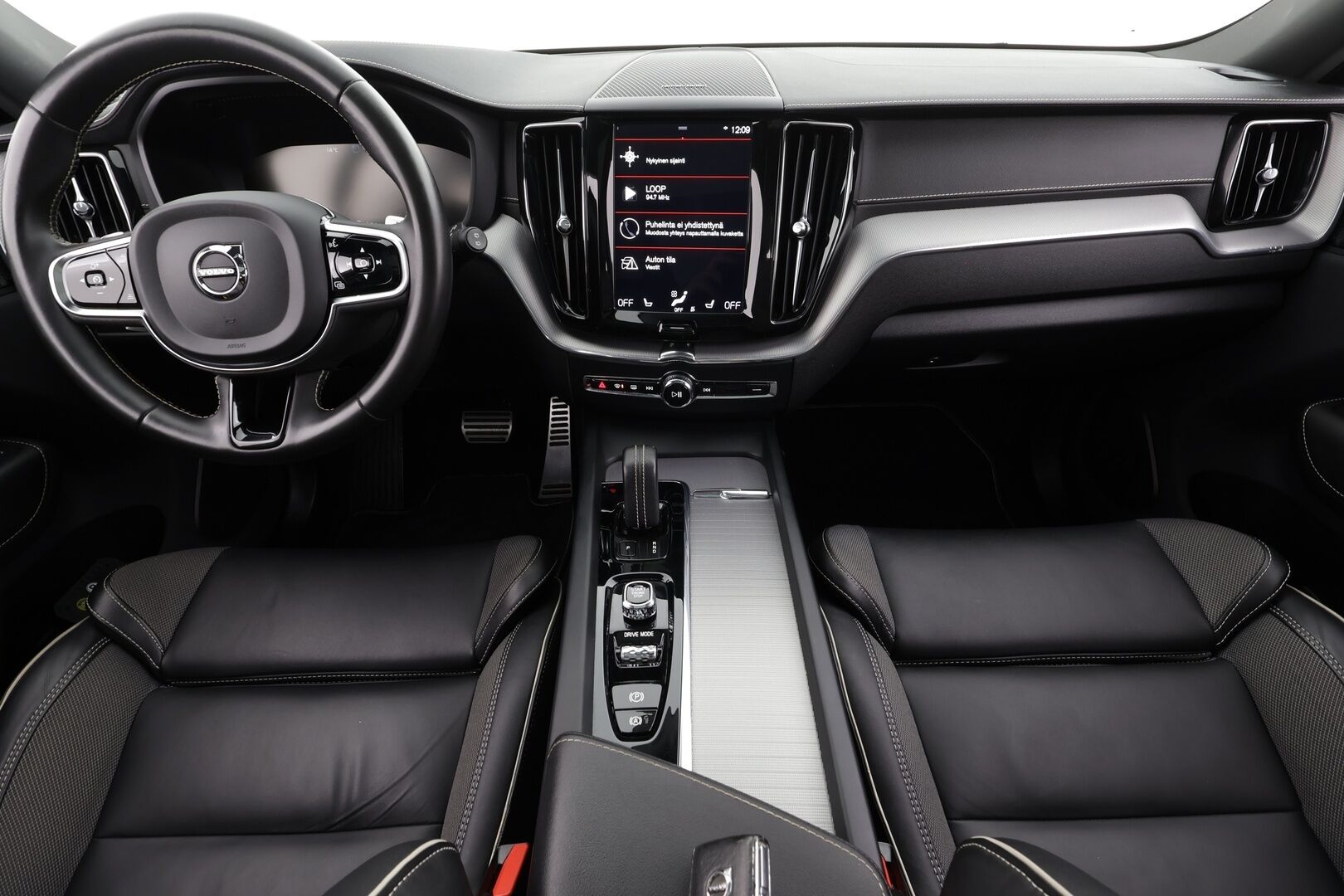 Volvo XC60 2020 T8 TwE AWD Polestar Engineered aut * ACC / HUD / Panorama / Full LED / Muistipenkki / Koukku / H&K / 360° / Webasto / Navi * - 1.Om Suomi-auto / Kahdet renkaat aluvanteilla - HULLU BLACKWEEK KORKOTARJOUS 2,49%